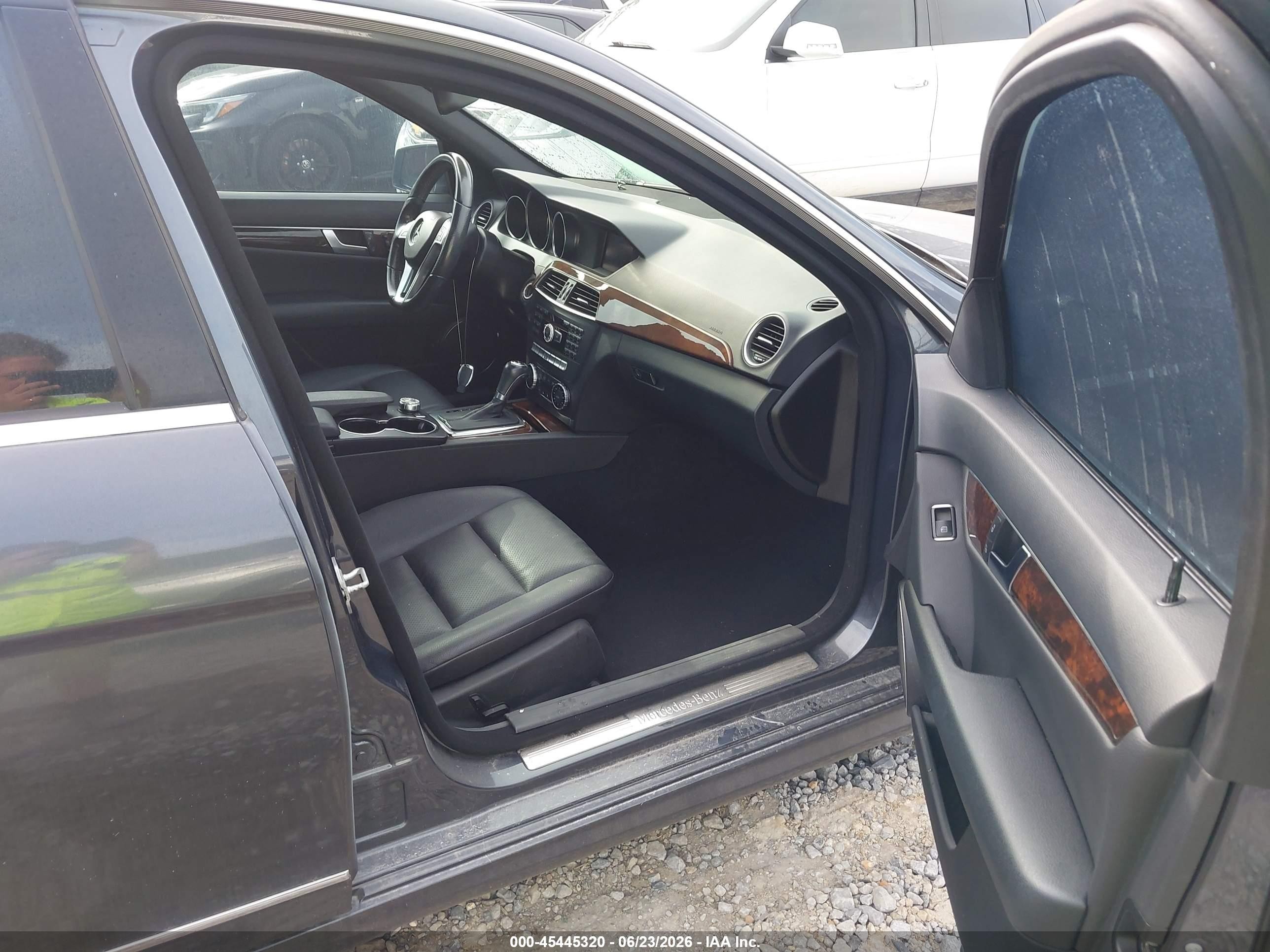 2014 Mercedes-benz C 250 Sport Gray vin: WDDGF4HB1EA961580