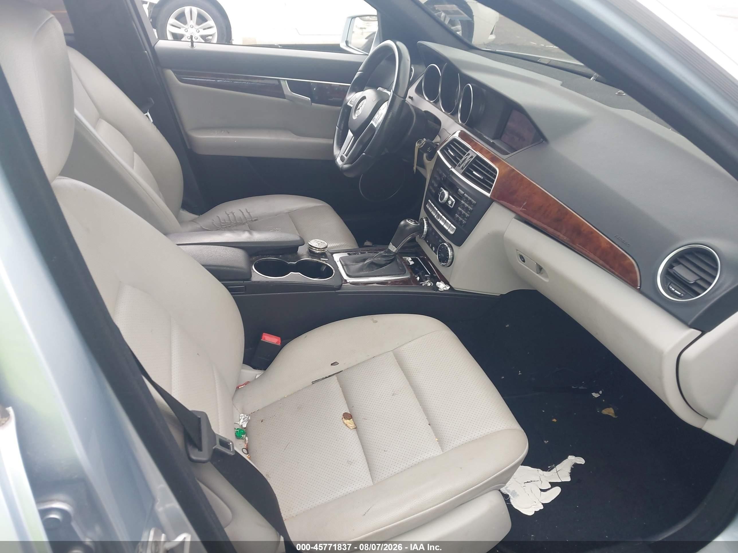 2014 Mercedes-benz C 250 Sport Blue vin: WDDGF4HB1EG211321