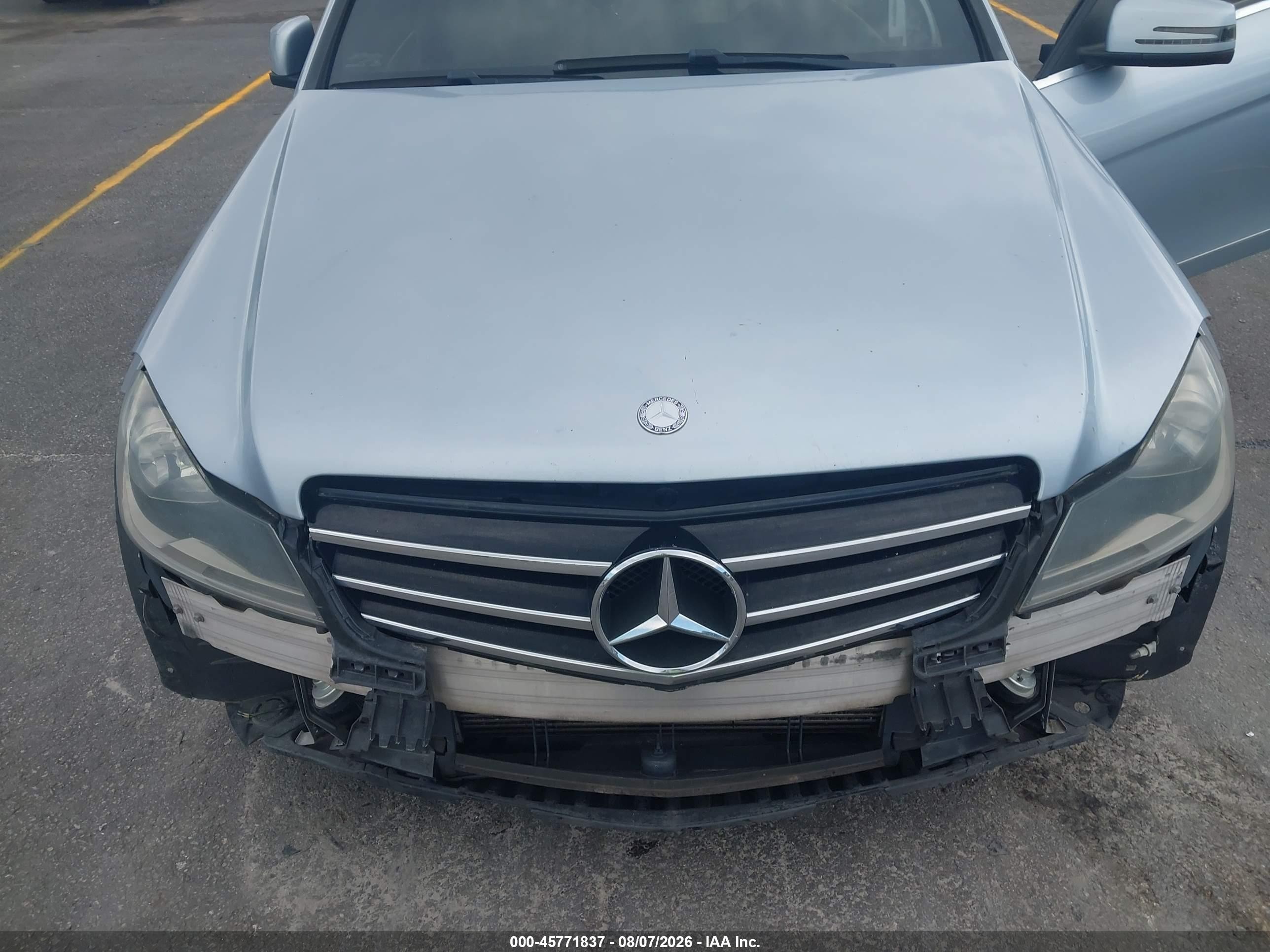 2014 Mercedes-benz C 250 Sport Blue vin: WDDGF4HB1EG211321