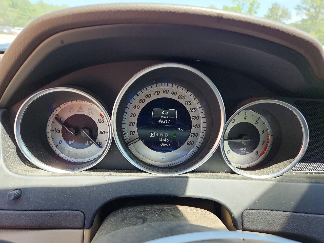 2014 Mercedes-benz C 250 Синий vin: WDDGF4HB1EG232279