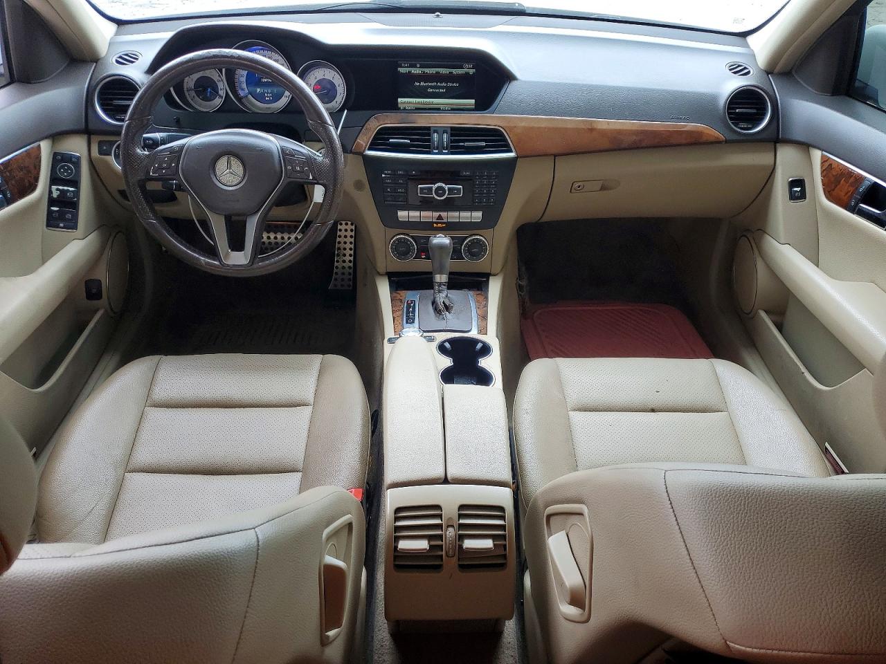 2014 Mercedes-benz C 250 White vin: WDDGF4HB1EG244318