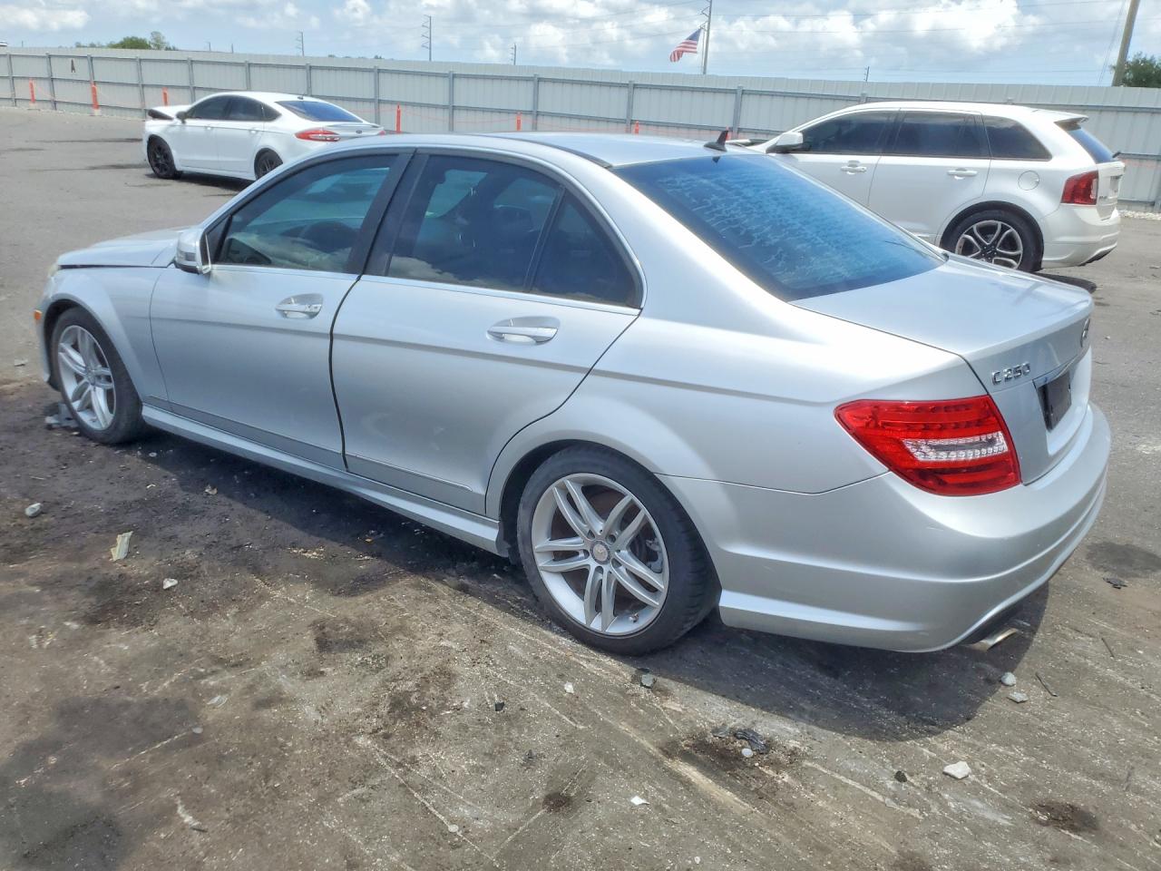 2014 Mercedes-benz C 250 Silver vin: WDDGF4HB1EG247767