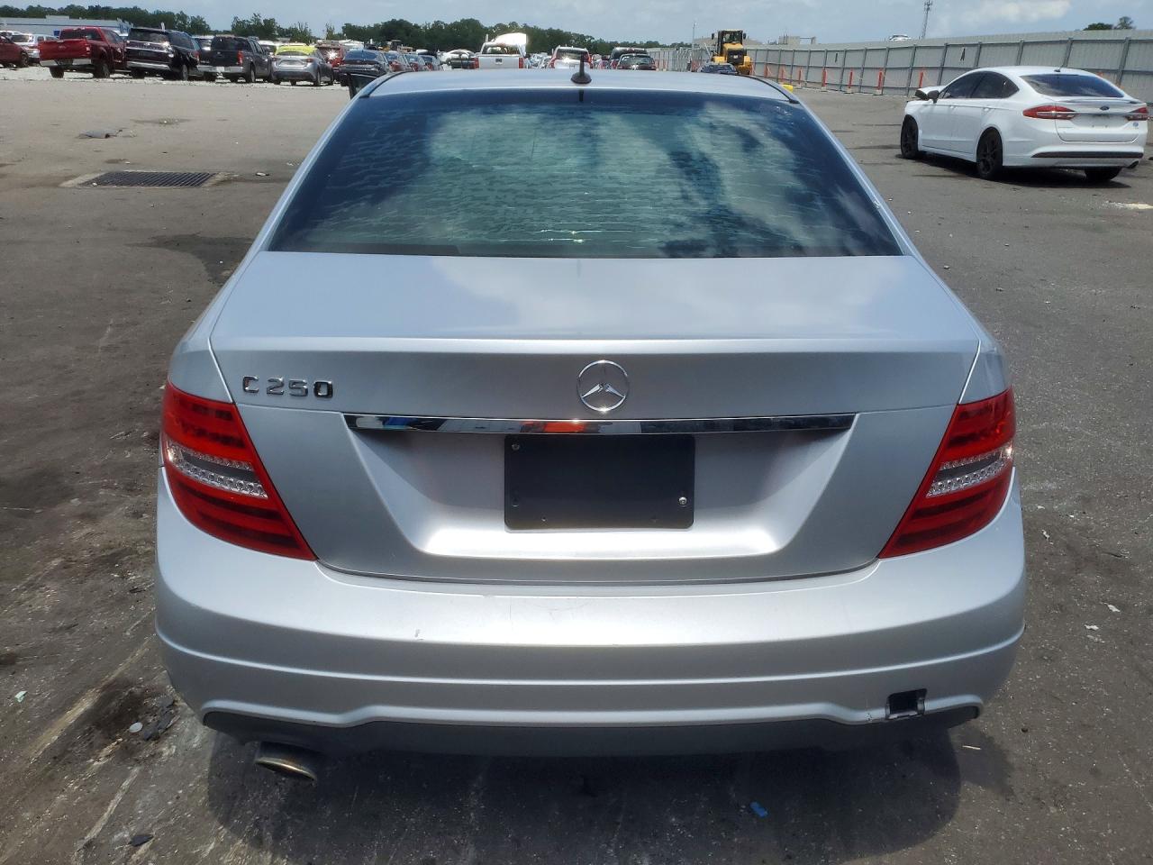 2014 Mercedes-benz C 250 Silver vin: WDDGF4HB1EG247767