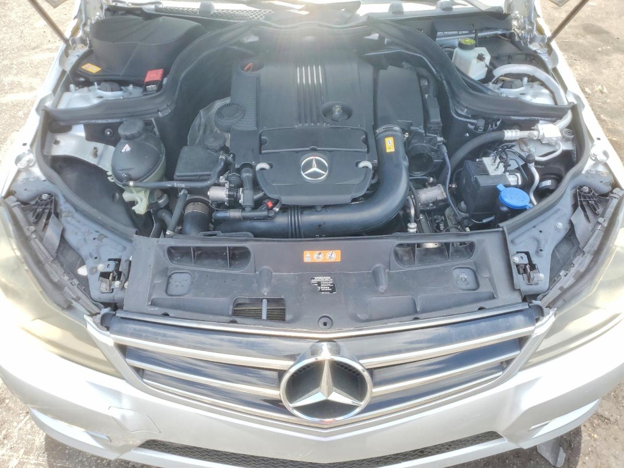 2014 Mercedes-benz C 250 Silver vin: WDDGF4HB1EG247767