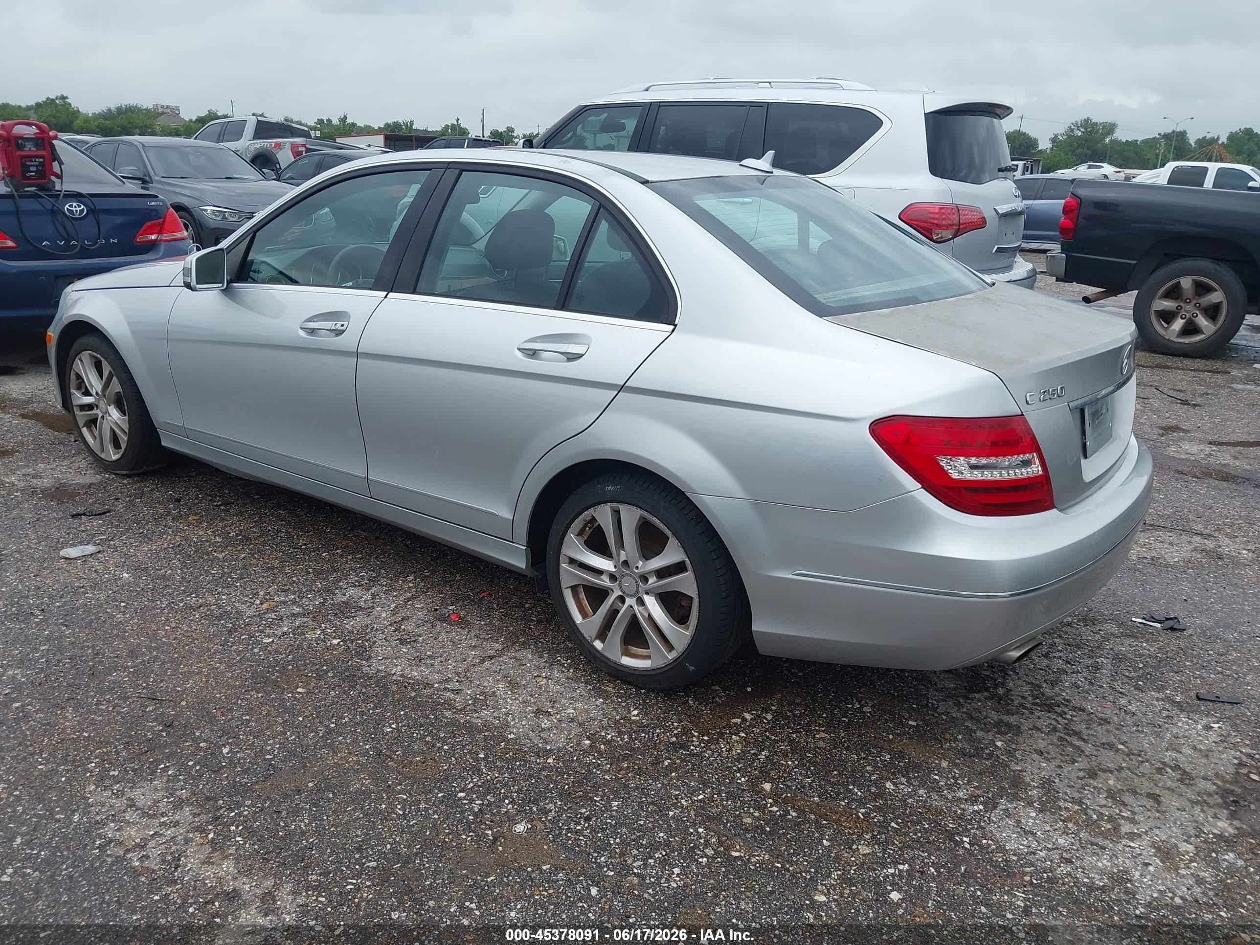 2014 Mercedes-benz C 250 Luxury Silver vin: WDDGF4HB1EG250989