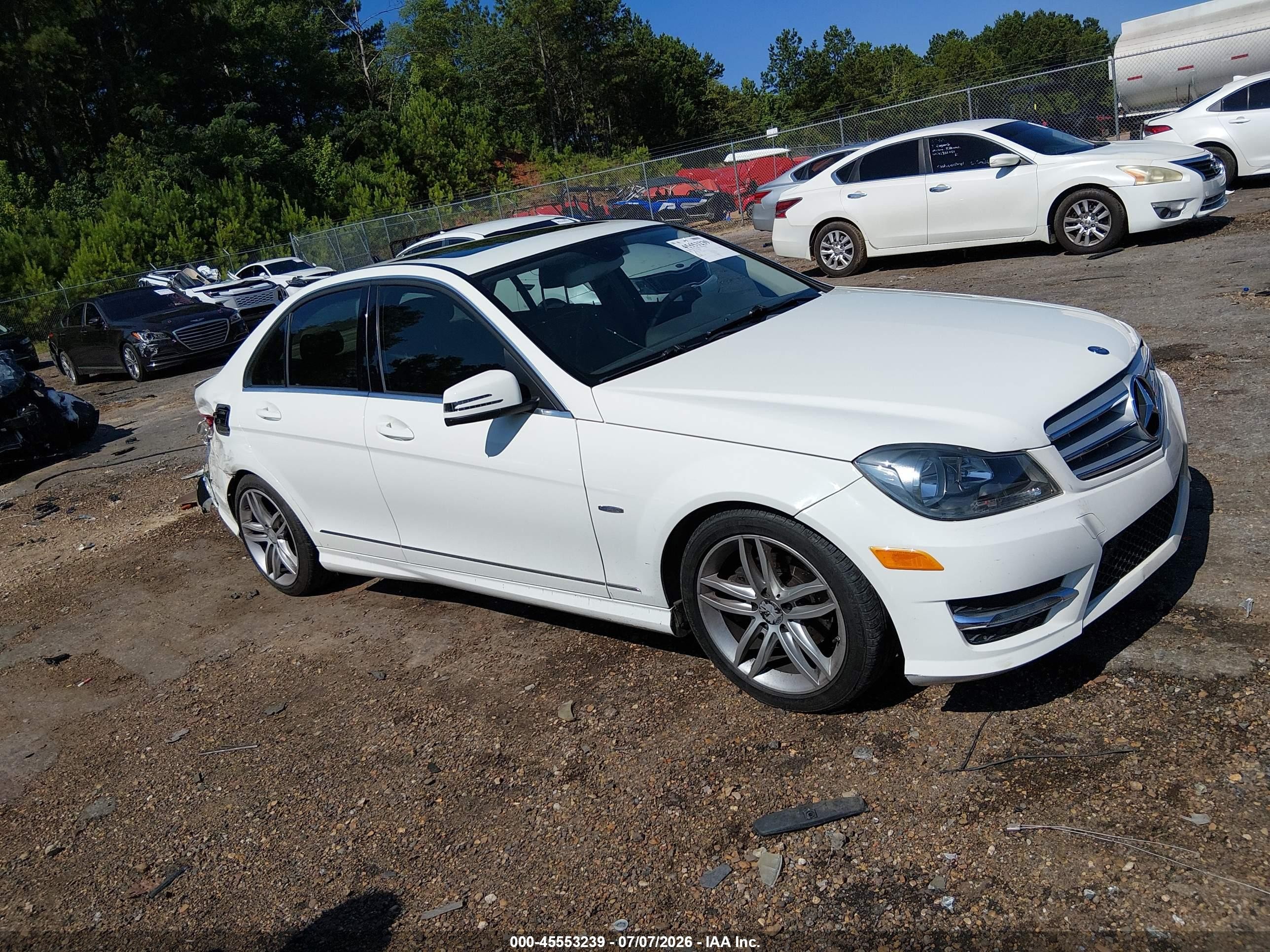 2012 Mercedes-benz C 250 Luxury/sport White vin: WDDGF4HB2CA626499