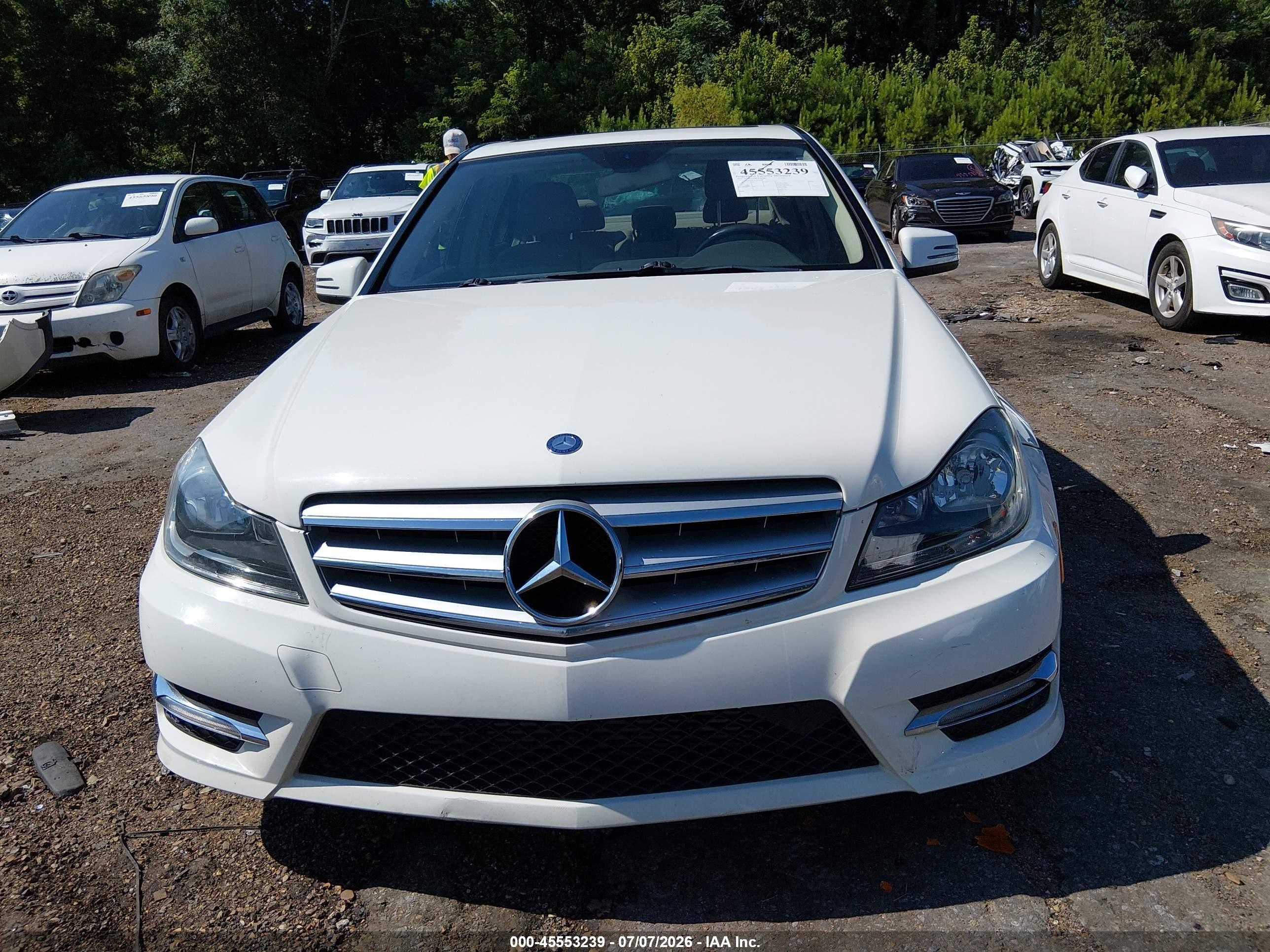 2012 Mercedes-benz C 250 Luxury/sport White vin: WDDGF4HB2CA626499