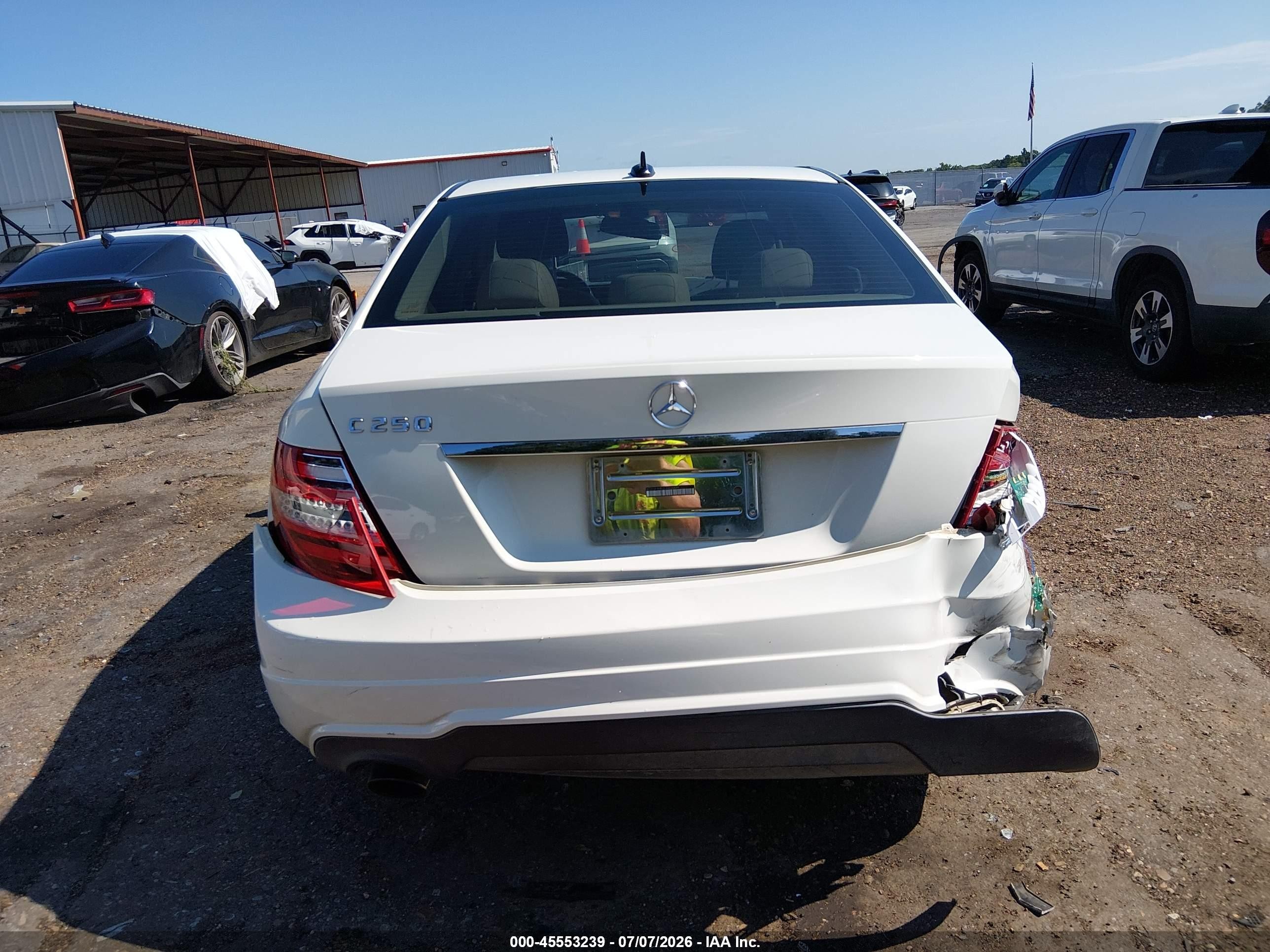 2012 Mercedes-benz C 250 Luxury/sport White vin: WDDGF4HB2CA626499