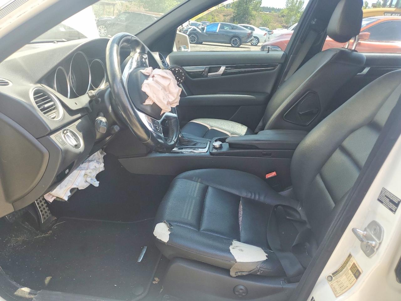 2012 Mercedes-benz C 250 White vin: WDDGF4HB2CR223253