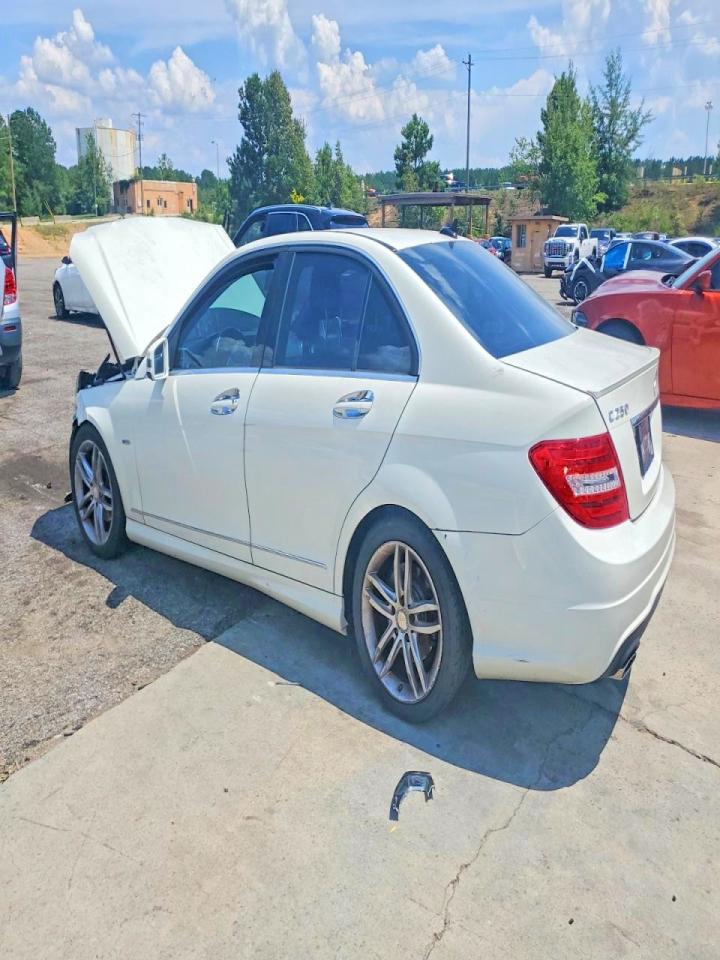 2012 Mercedes-benz C 250 White vin: WDDGF4HB2CR223253