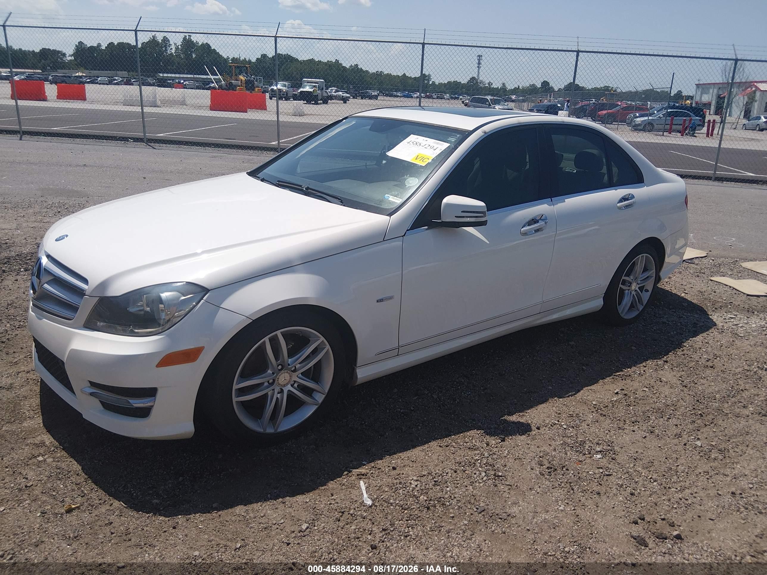 2012 Mercedes-benz C 250 Sport White vin: WDDGF4HB2CR231787