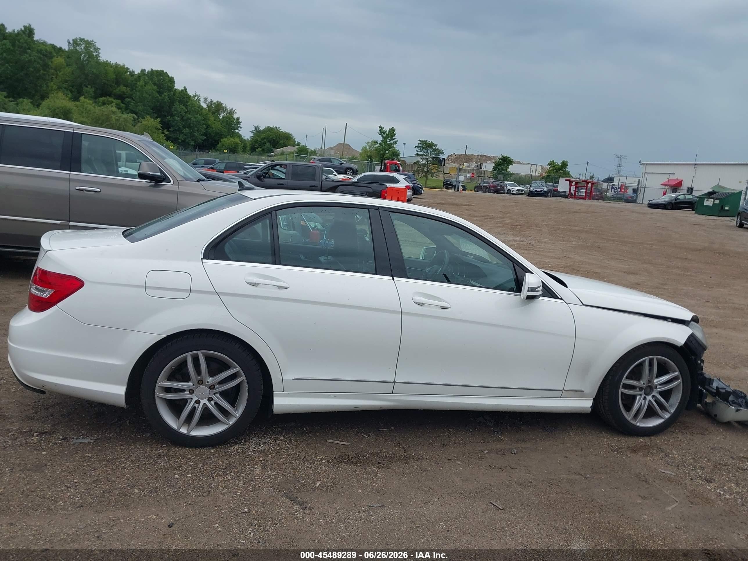 2013 Mercedes-benz C 250 Sport White vin: WDDGF4HB2DA769065