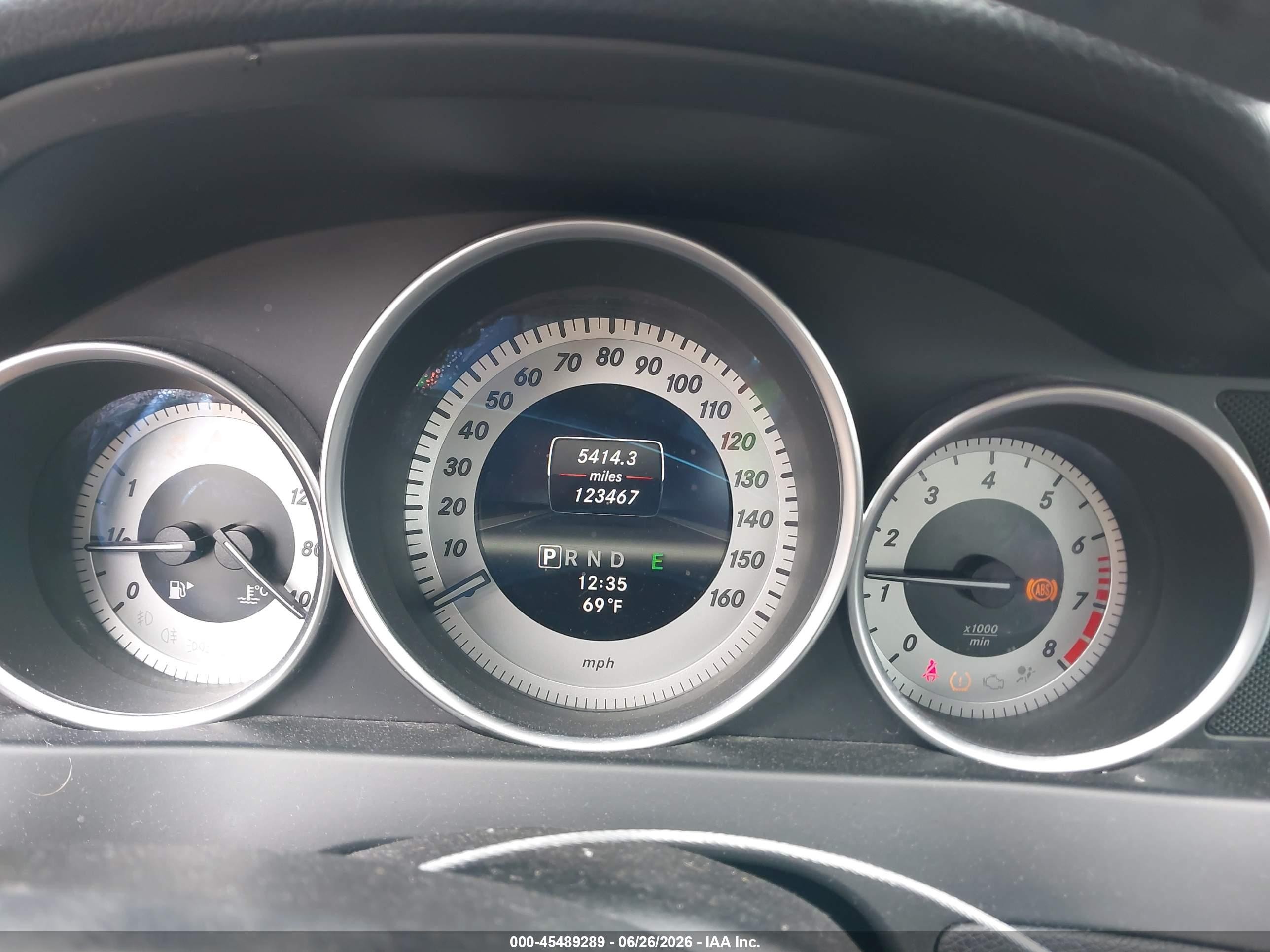 2013 Mercedes-benz C 250 Sport White vin: WDDGF4HB2DA769065