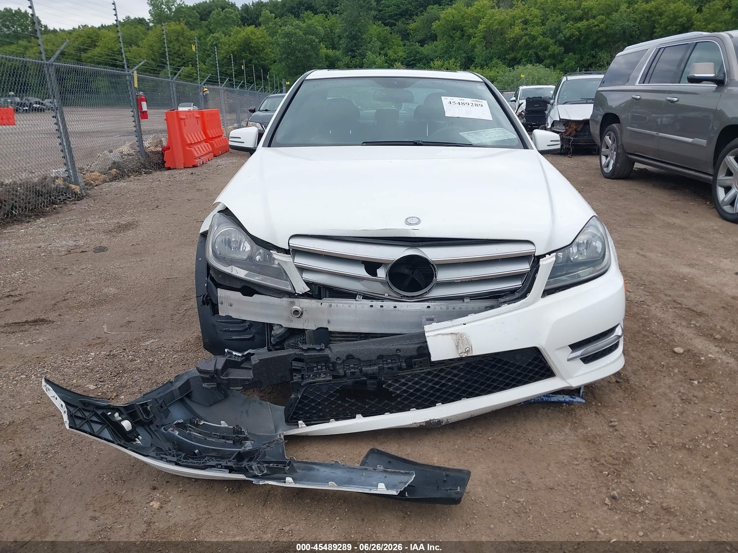 2013 Mercedes-benz C 250 Sport White vin: WDDGF4HB2DA769065