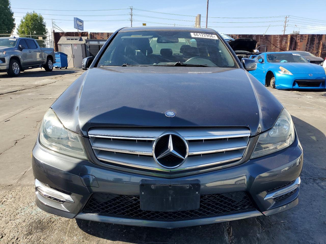 2013 Mercedes-benz C 250 Серый vin: WDDGF4HB2DA778154