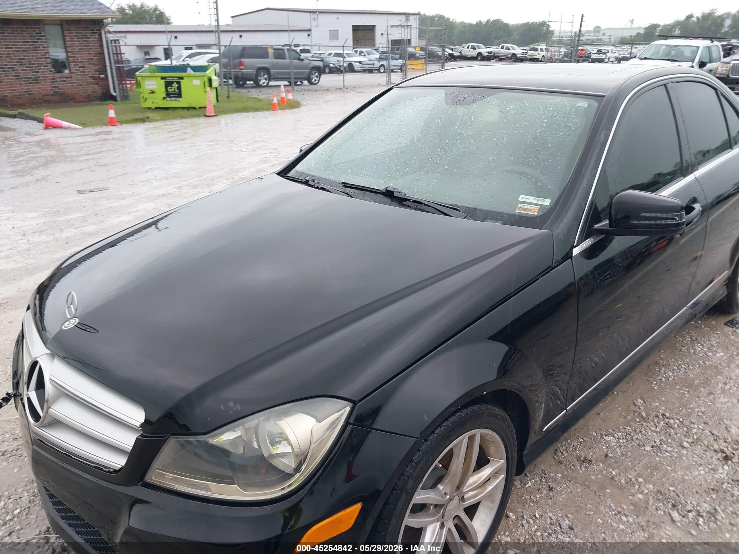 2013 Mercedes-benz C 250 Sport Black vin: WDDGF4HB2DA850714