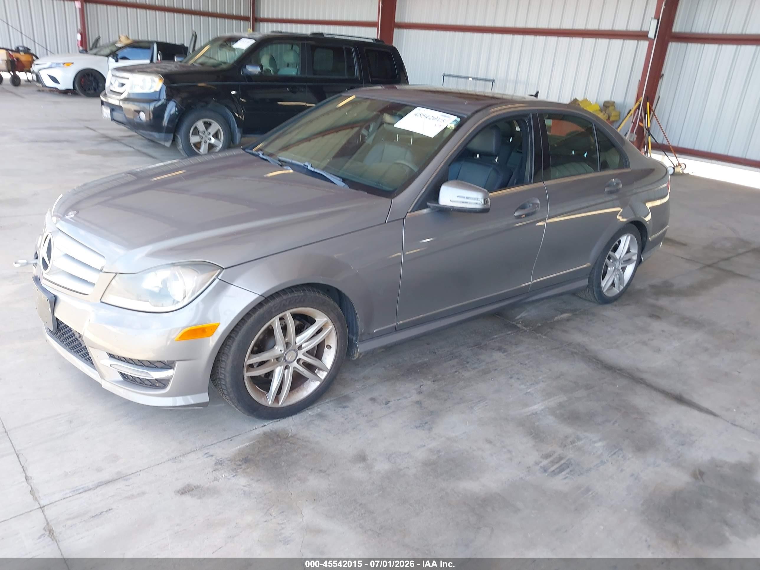 2013 Mercedes-benz C 250 Sport Silver vin: WDDGF4HB2DA851877