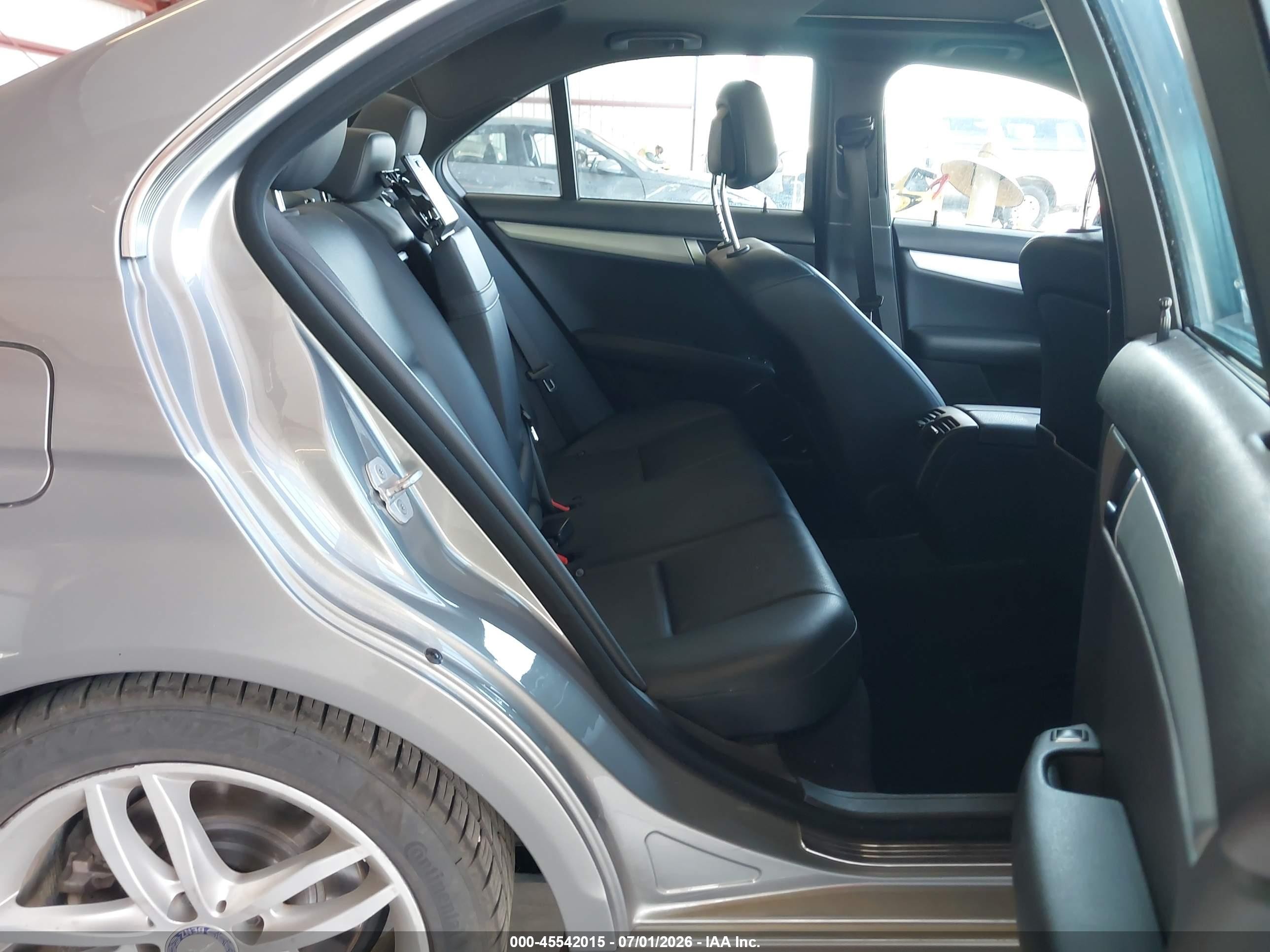 2013 Mercedes-benz C 250 Sport Silver vin: WDDGF4HB2DA851877