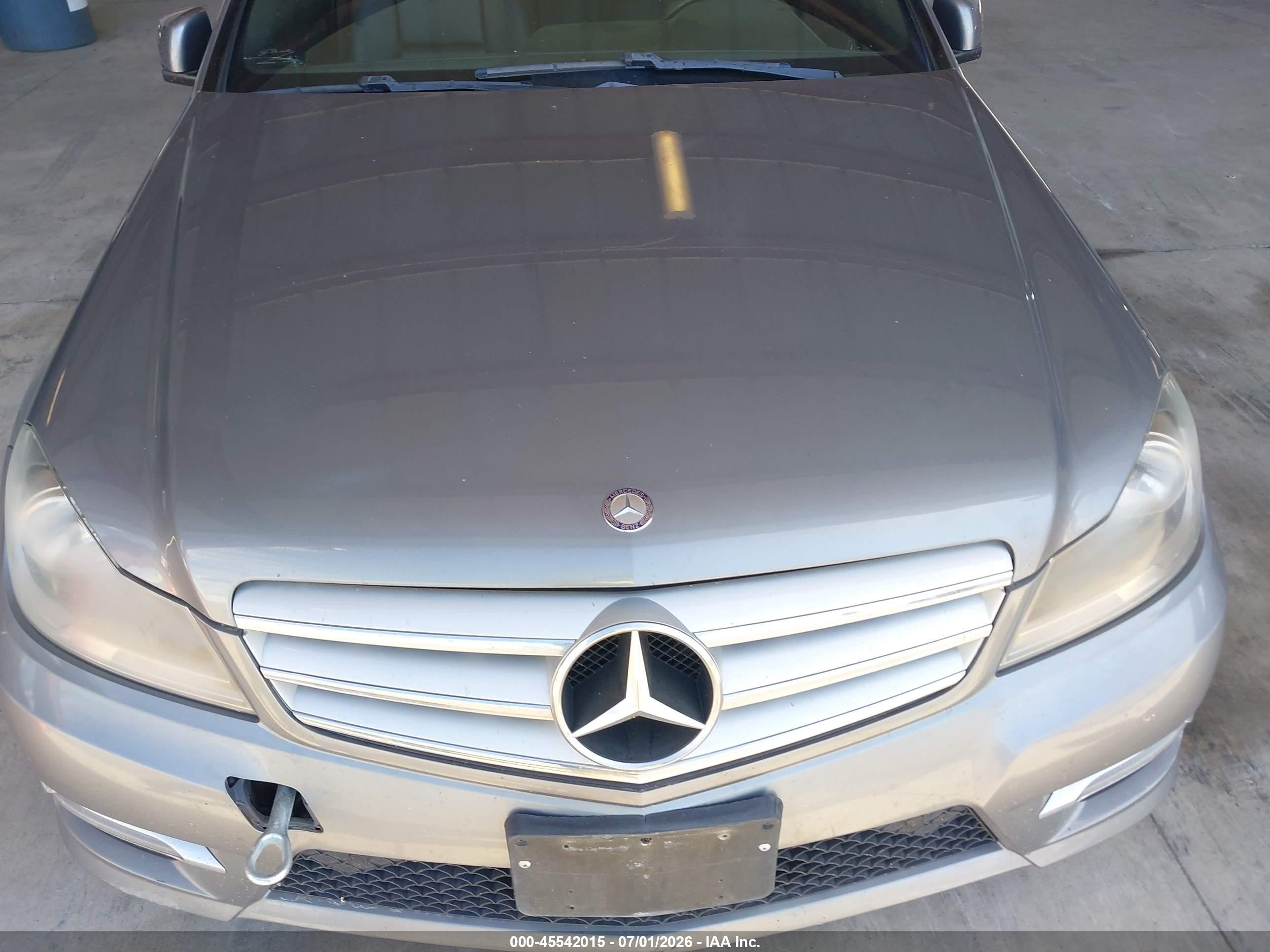 2013 Mercedes-benz C 250 Sport Silver vin: WDDGF4HB2DA851877