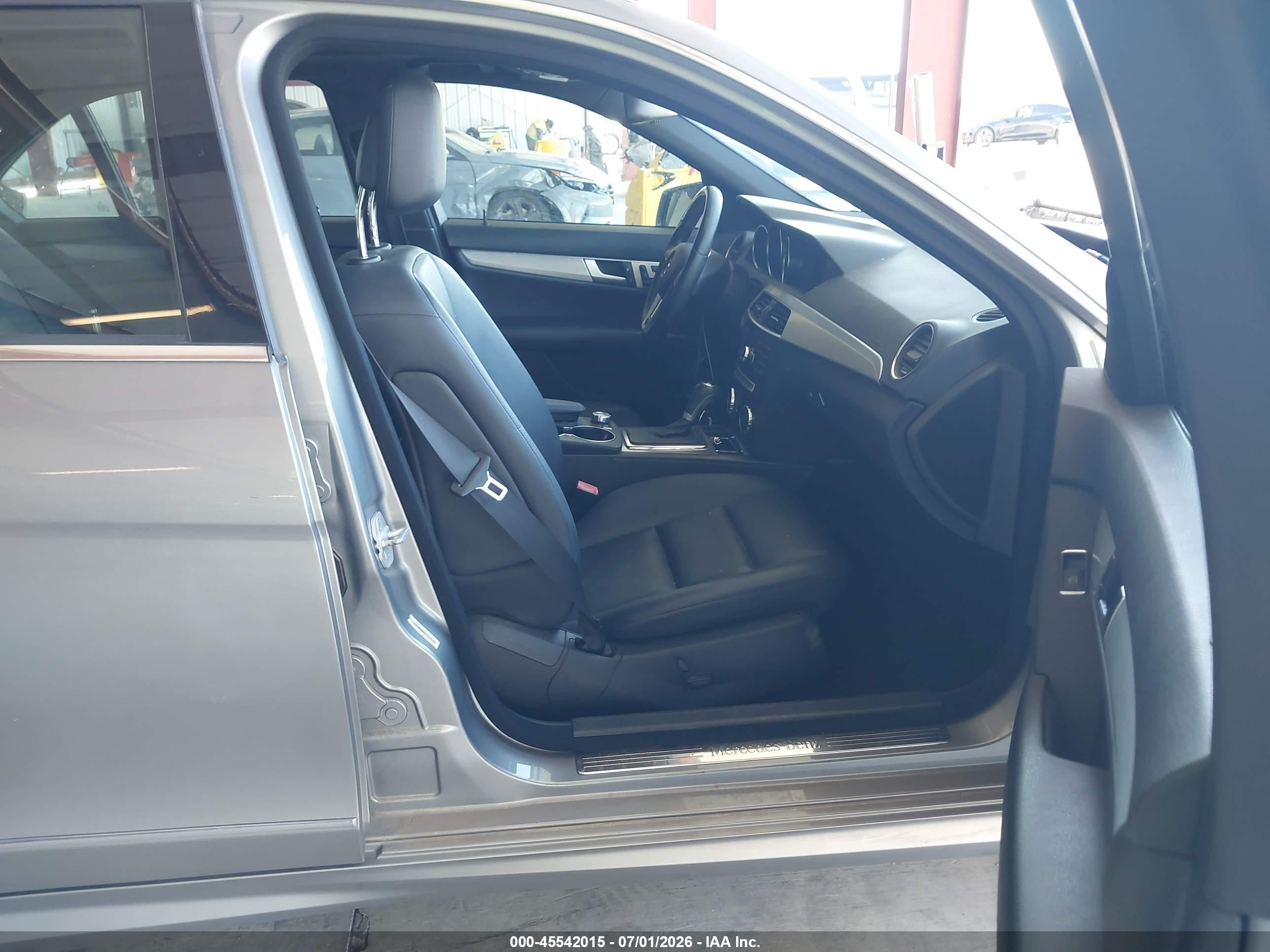 2013 Mercedes-benz C 250 Sport Silver vin: WDDGF4HB2DA851877