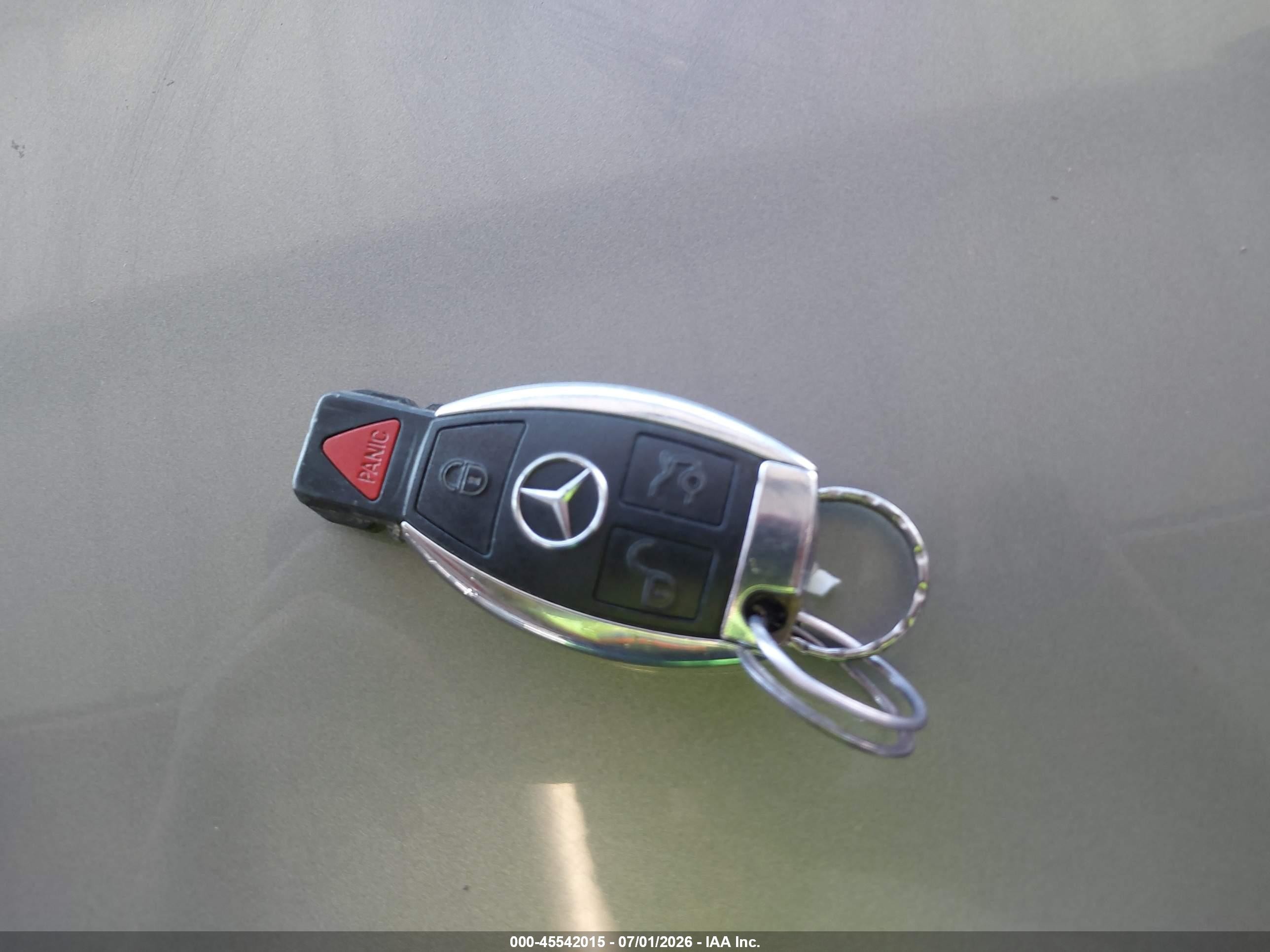 2013 Mercedes-benz C 250 Sport Silver vin: WDDGF4HB2DA851877