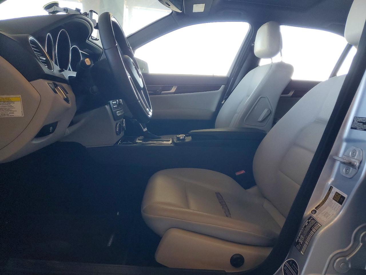 2013 Mercedes-benz C 250 Silver vin: WDDGF4HB2DA873717