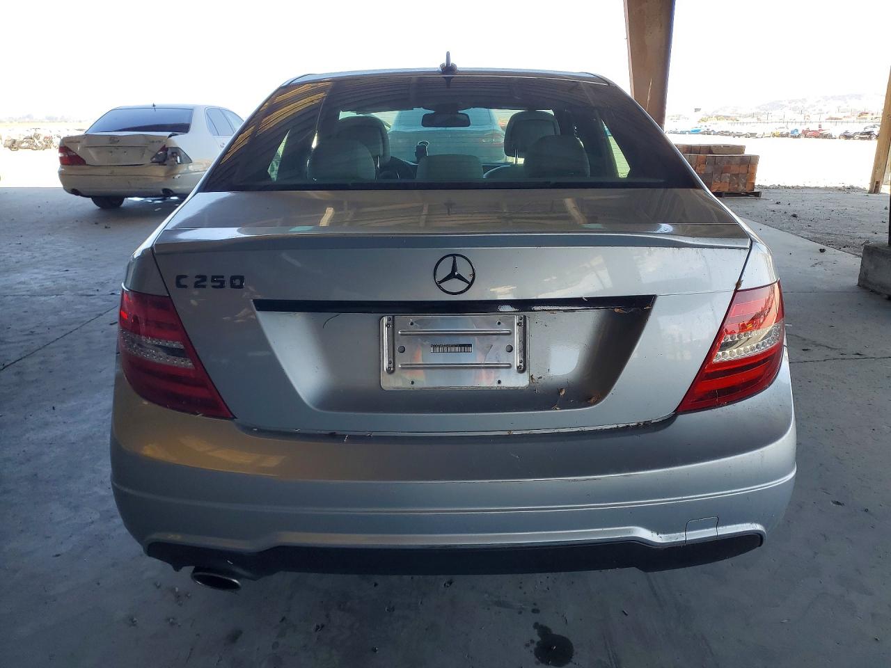 2013 Mercedes-benz C 250 Silver vin: WDDGF4HB2DA873717