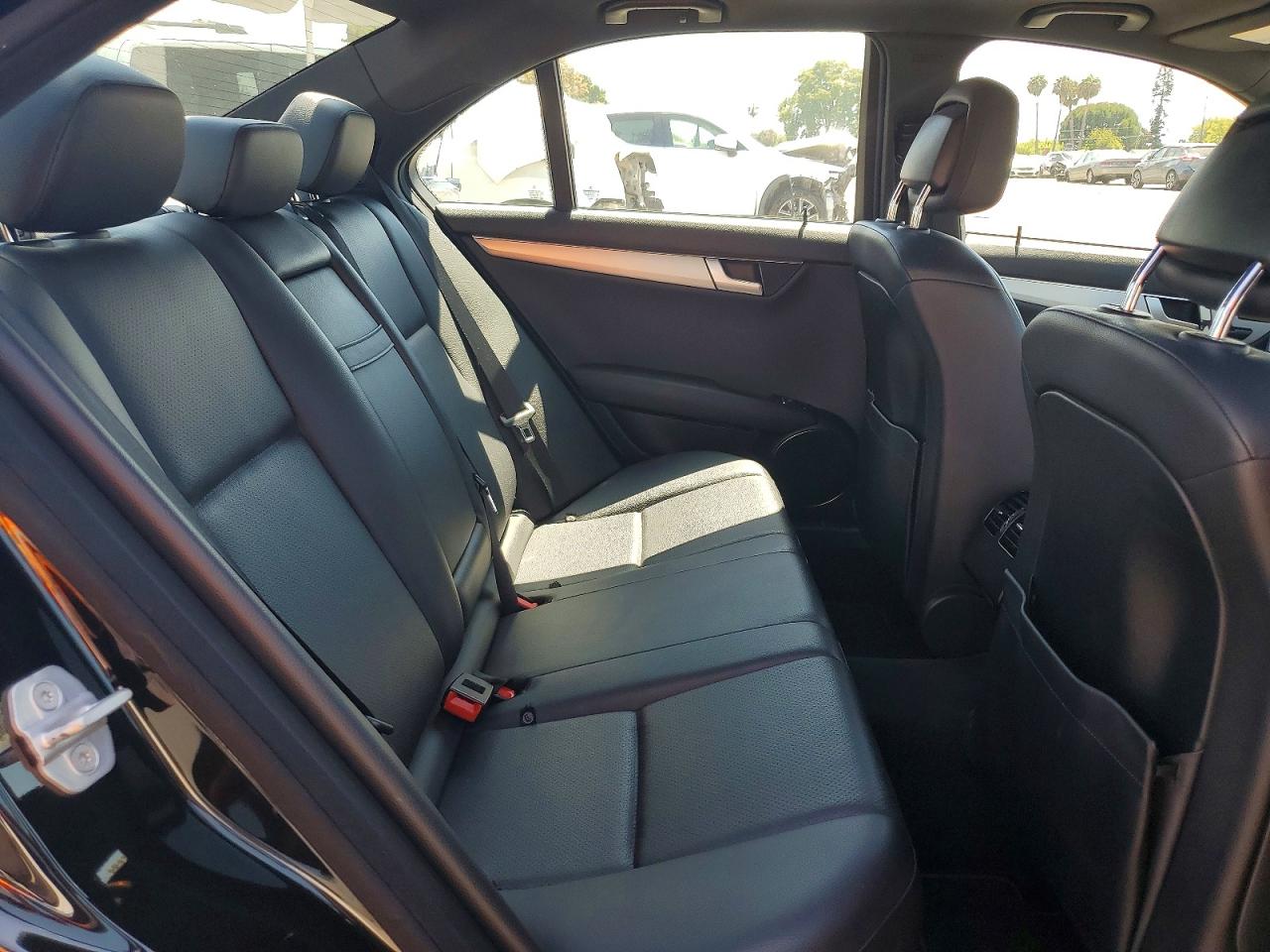 2013 Mercedes-benz C 250 Black vin: WDDGF4HB2DR244203