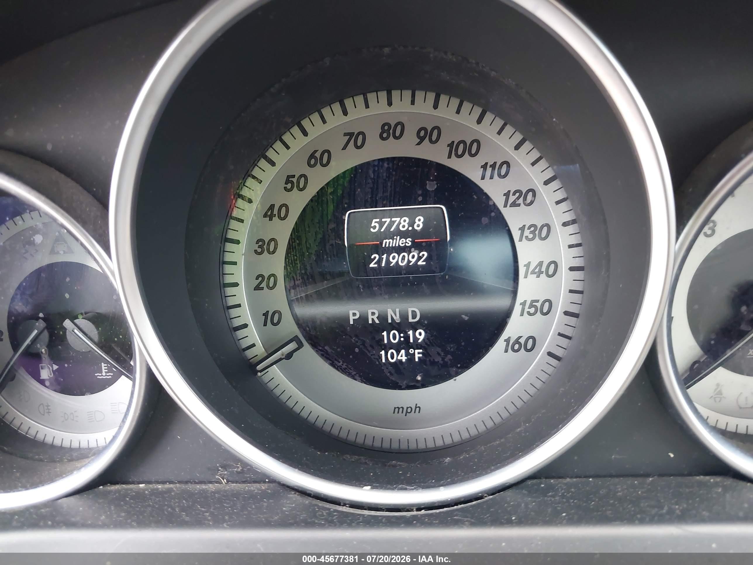 2013 Mercedes-benz C 250 Sport White vin: WDDGF4HB2DR262894