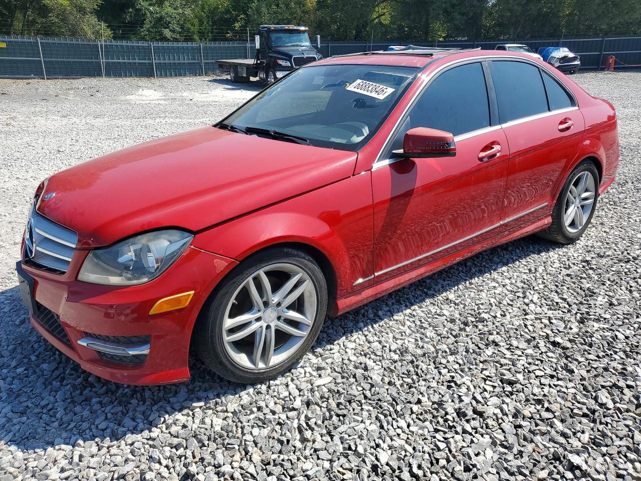2013 Mercedes-benz C 250 Red vin: WDDGF4HB2DR266427