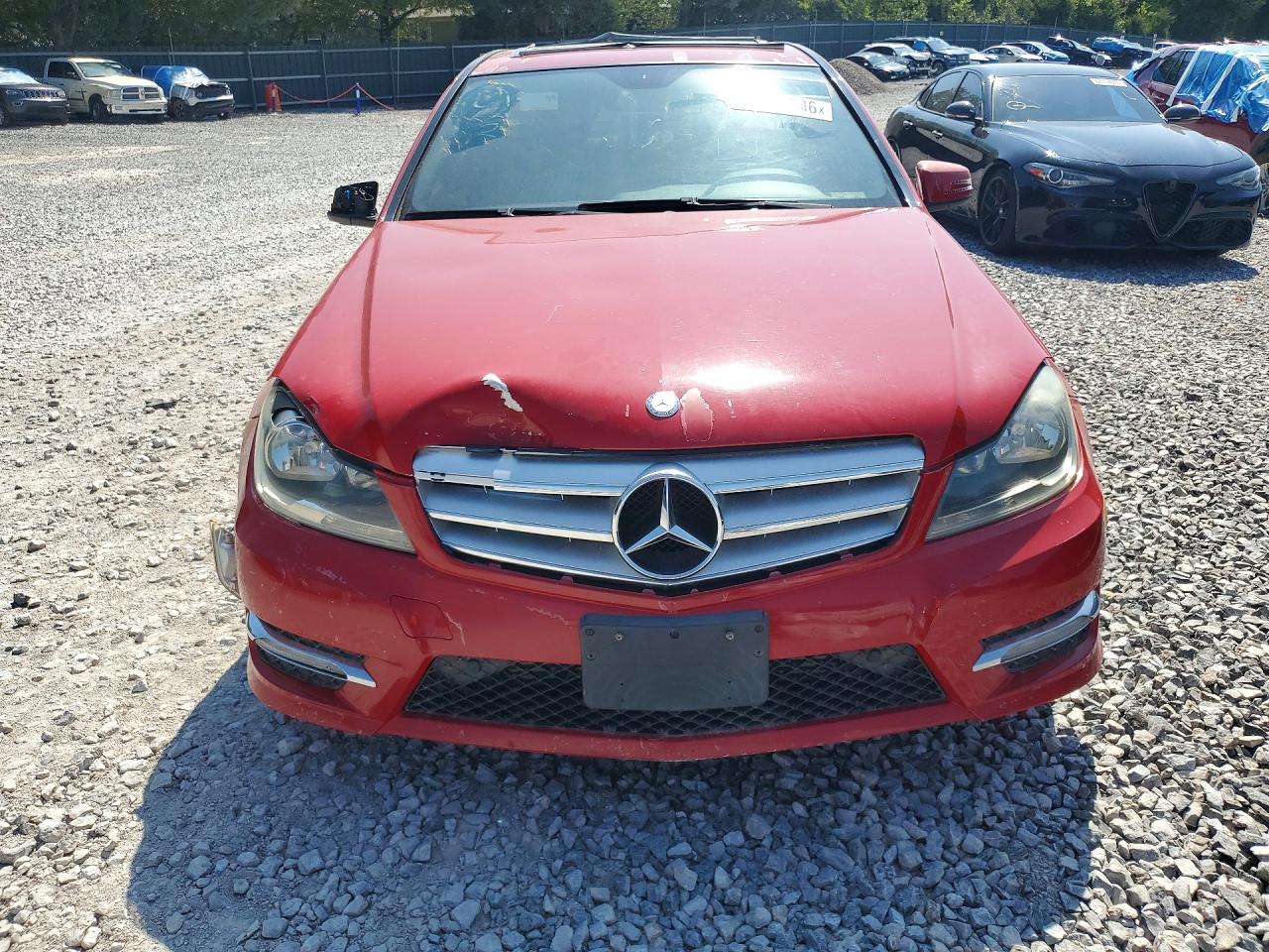 2013 Mercedes-benz C 250 Red vin: WDDGF4HB2DR266427