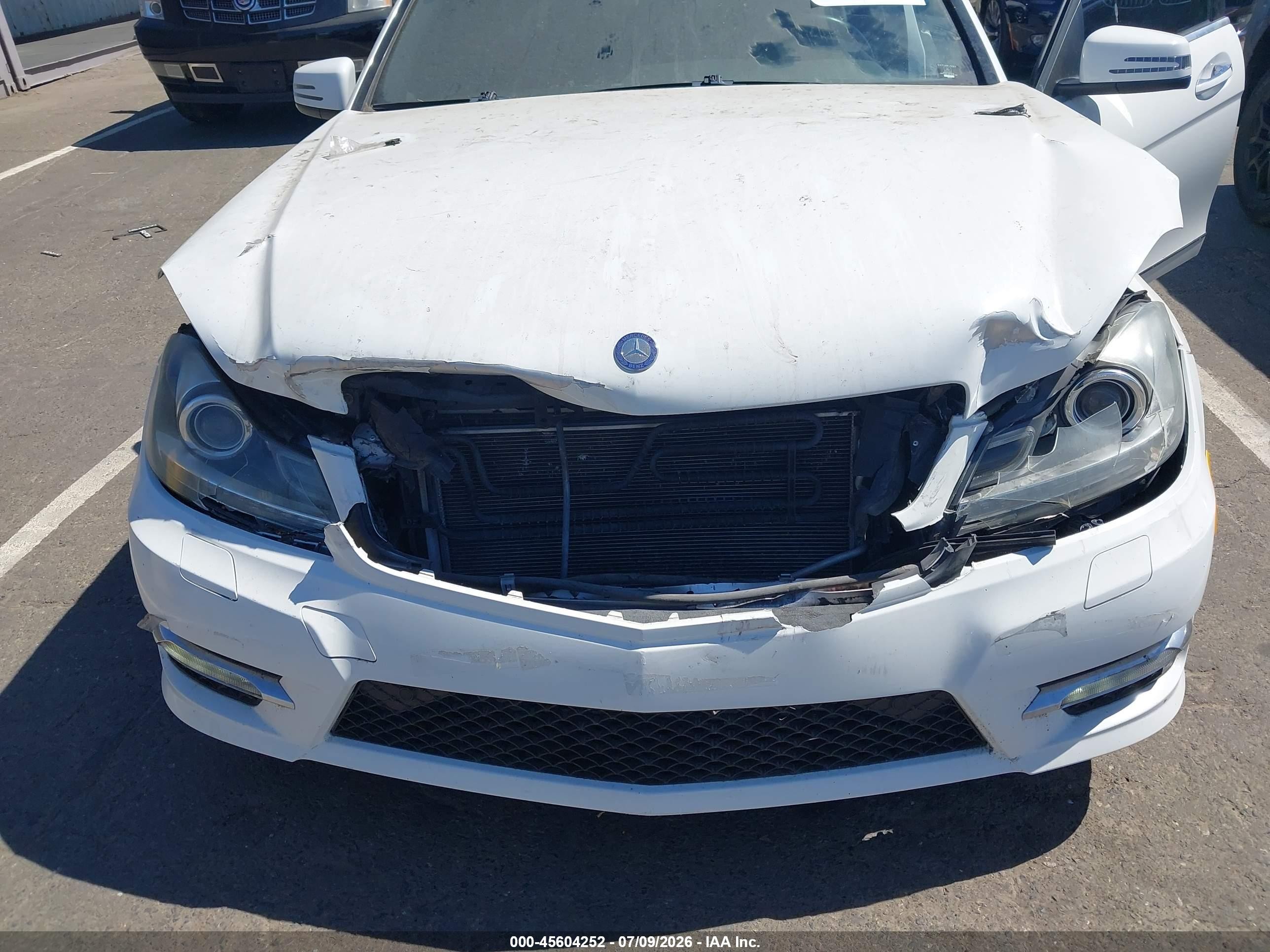 2013 Mercedes-benz C 250 Sport White vin: WDDGF4HB2DR273006