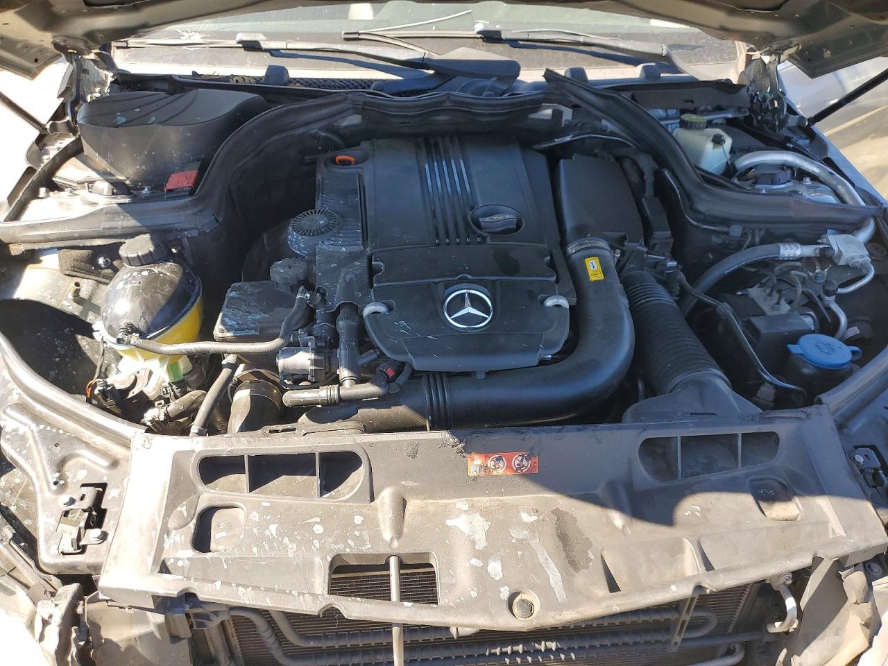 2013 Mercedes-benz C 250 Silver vin: WDDGF4HB2DR274222