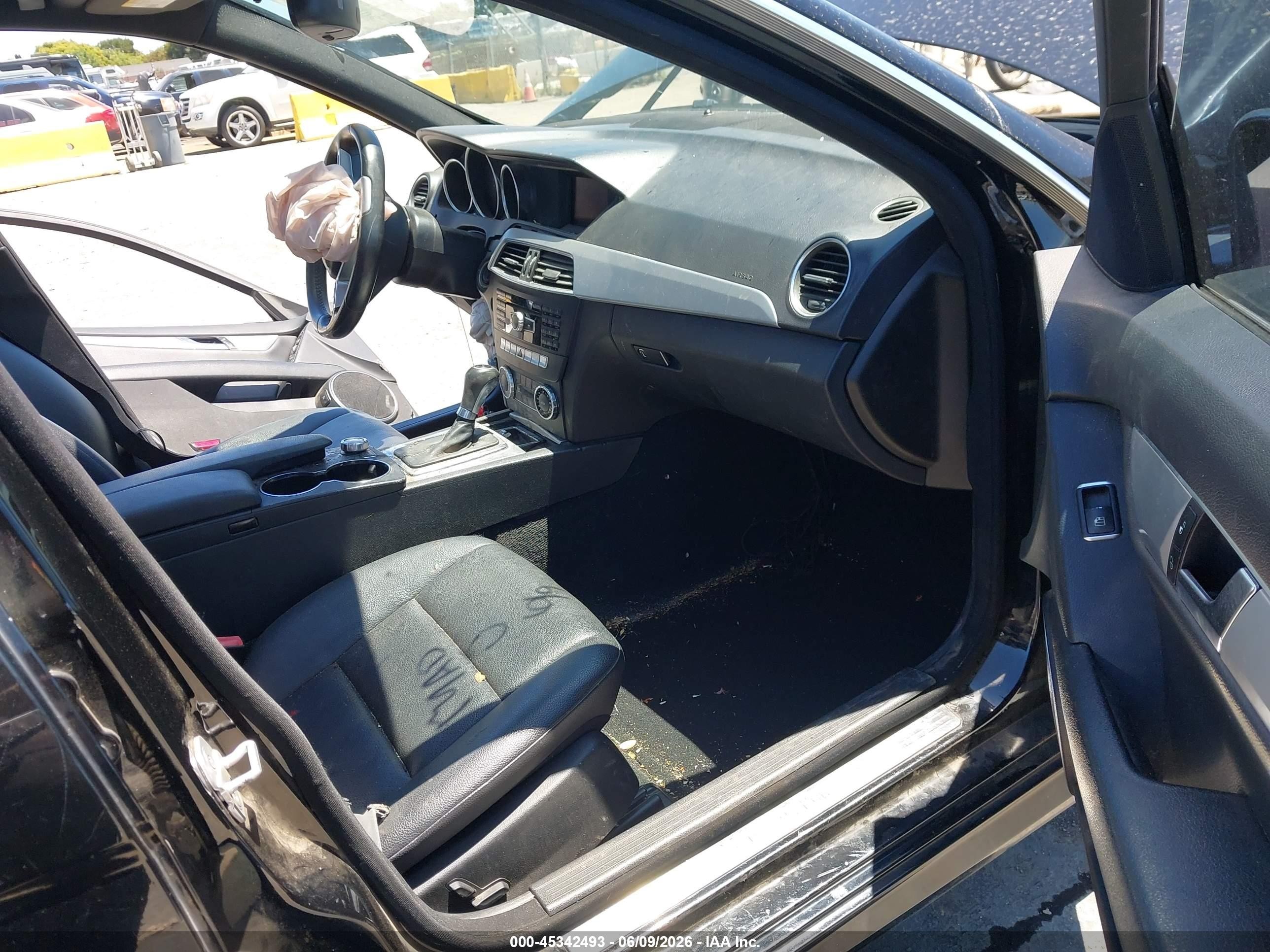 2013 Mercedes-benz C 250 Sport Black vin: WDDGF4HB2DR290601
