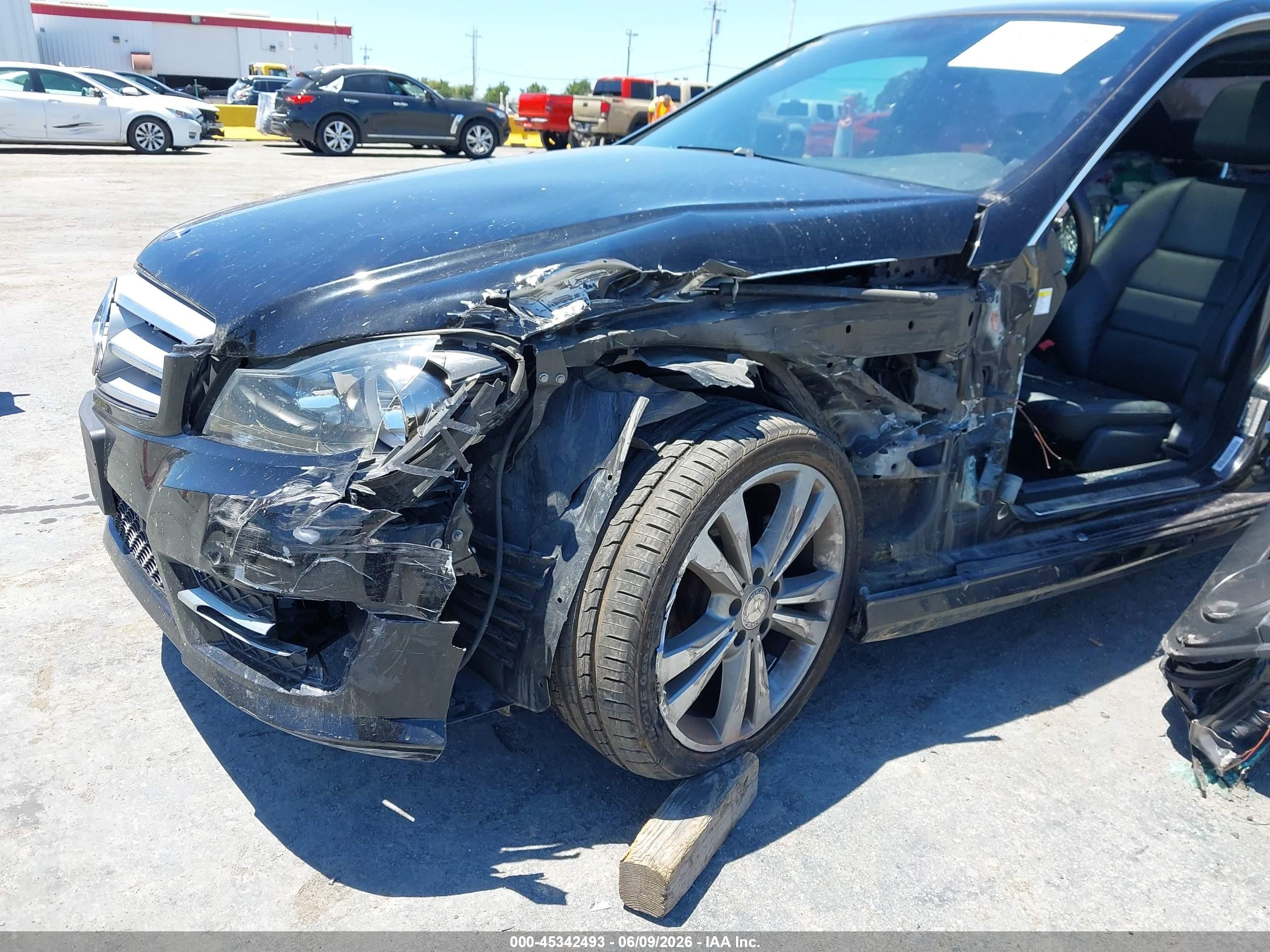 2013 Mercedes-benz C 250 Sport Black vin: WDDGF4HB2DR290601