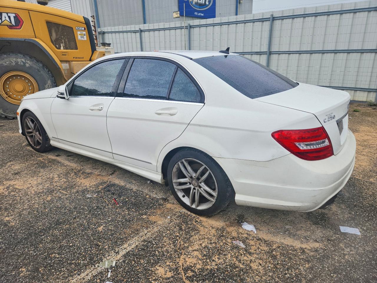 2013 Mercedes-benz C 250 White vin: WDDGF4HB2DR296334