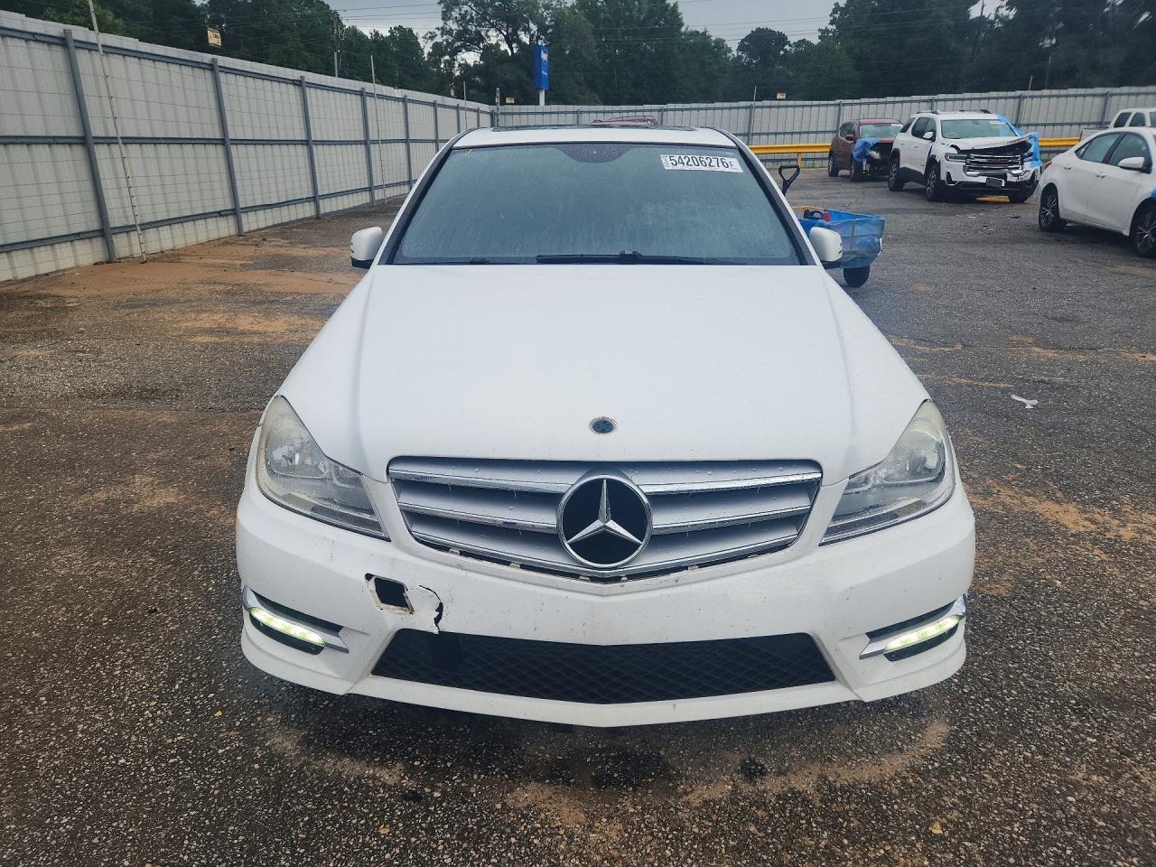 2013 Mercedes-benz C 250 White vin: WDDGF4HB2DR296334