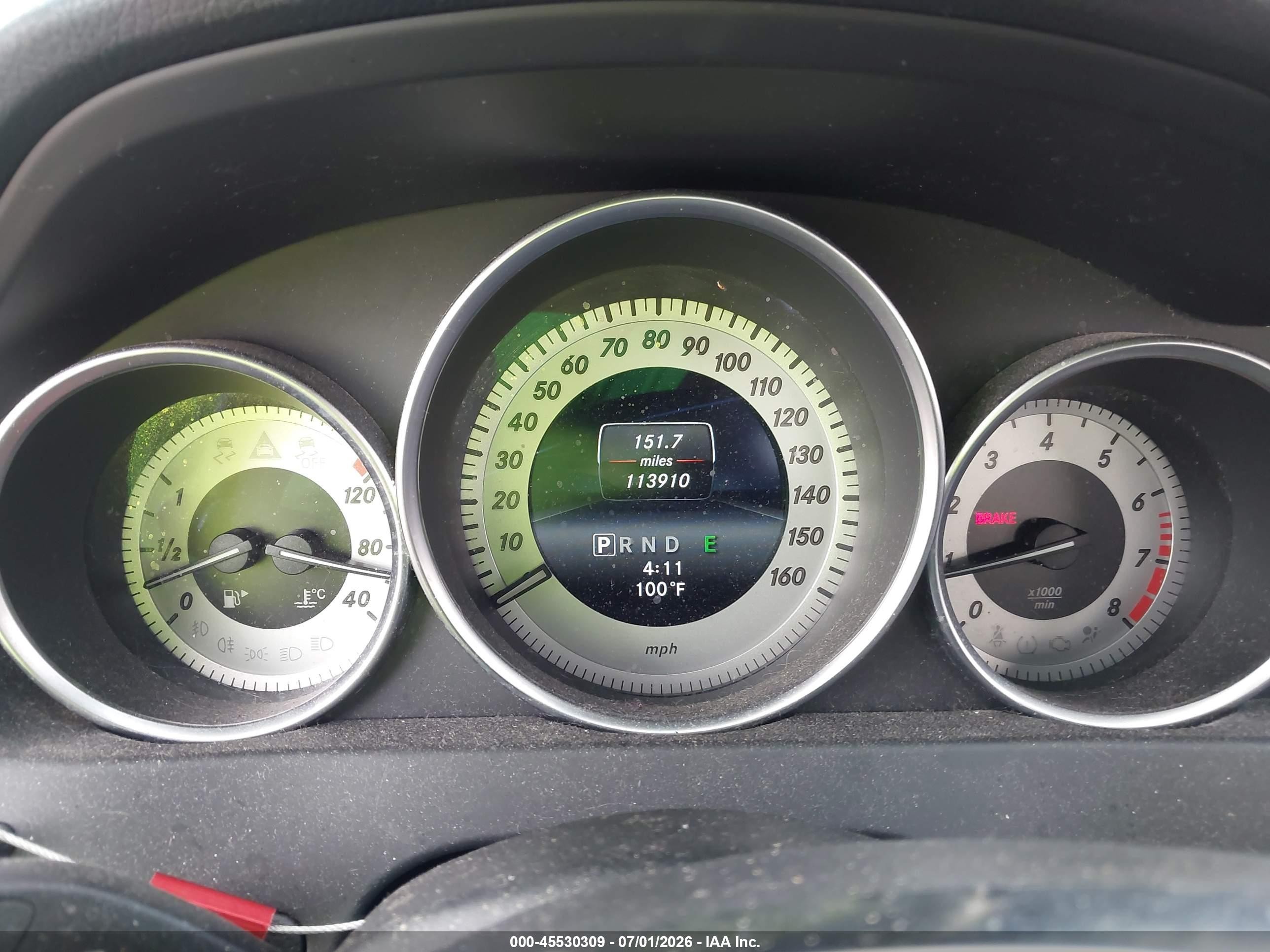 2014 Mercedes-benz C 250 Sport Серебряный vin: WDDGF4HB2EA928913