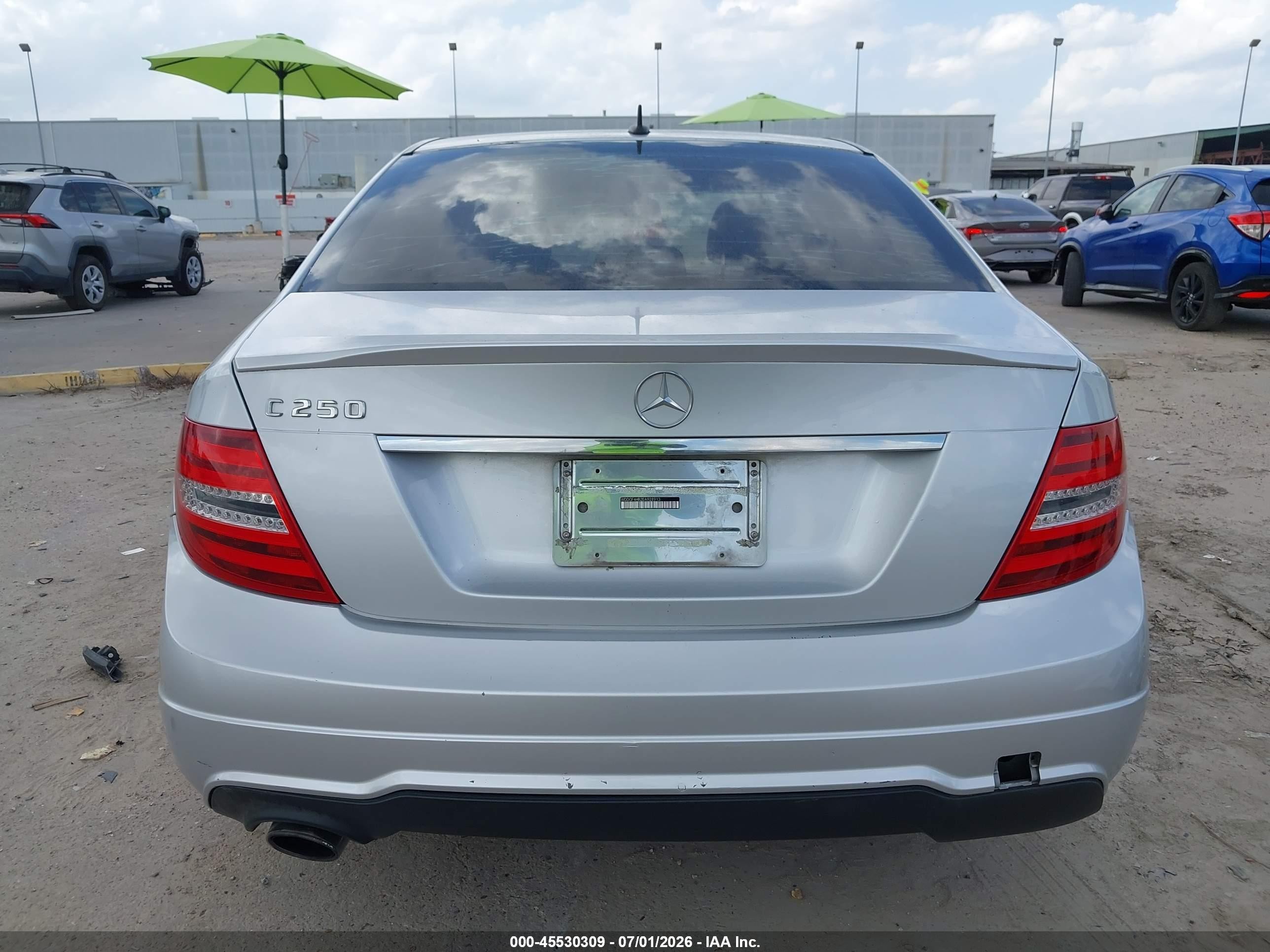 2014 Mercedes-benz C 250 Sport Серебряный vin: WDDGF4HB2EA928913