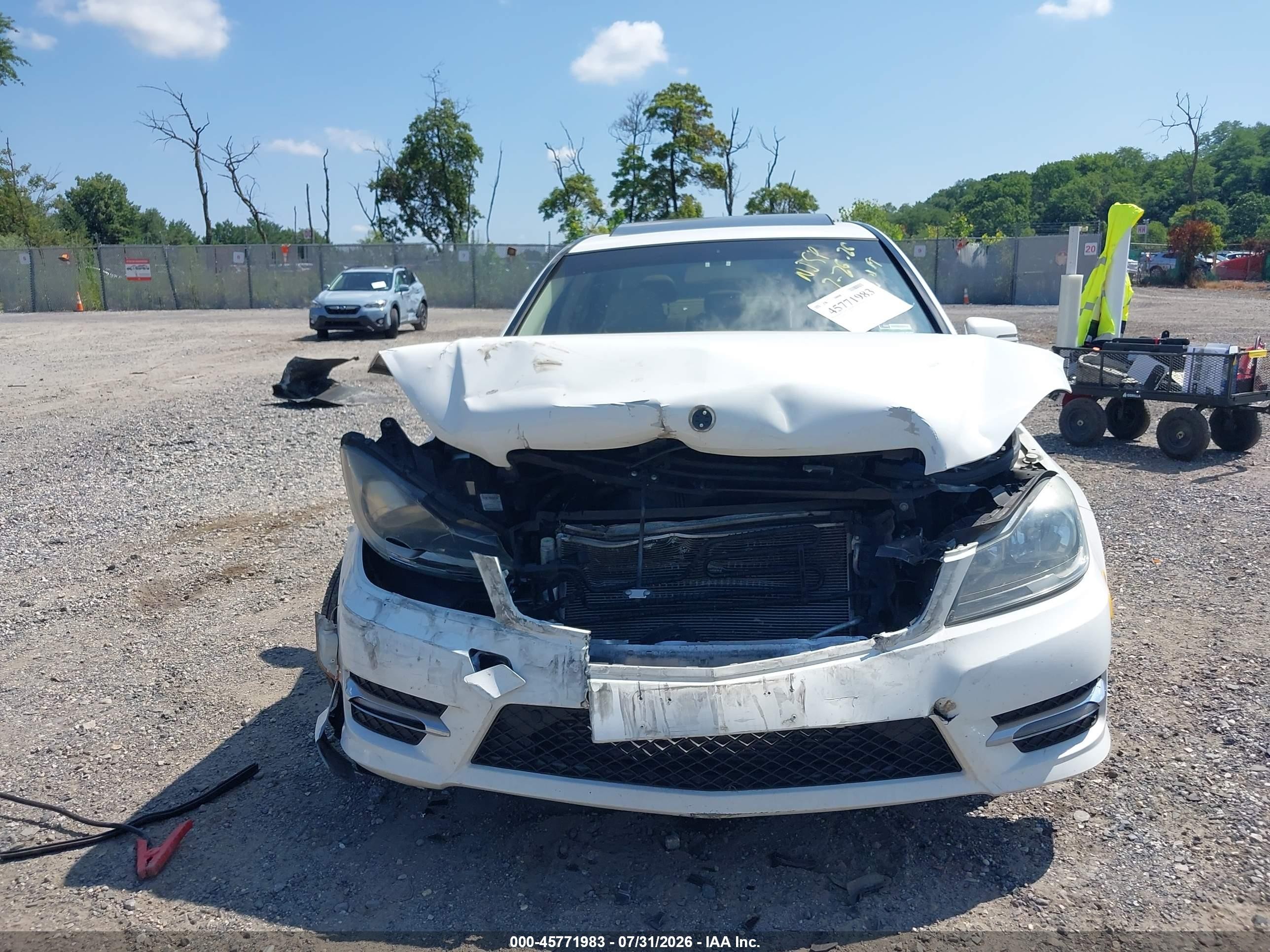 2014 Mercedes-benz C 250 Sport White vin: WDDGF4HB2EA954086