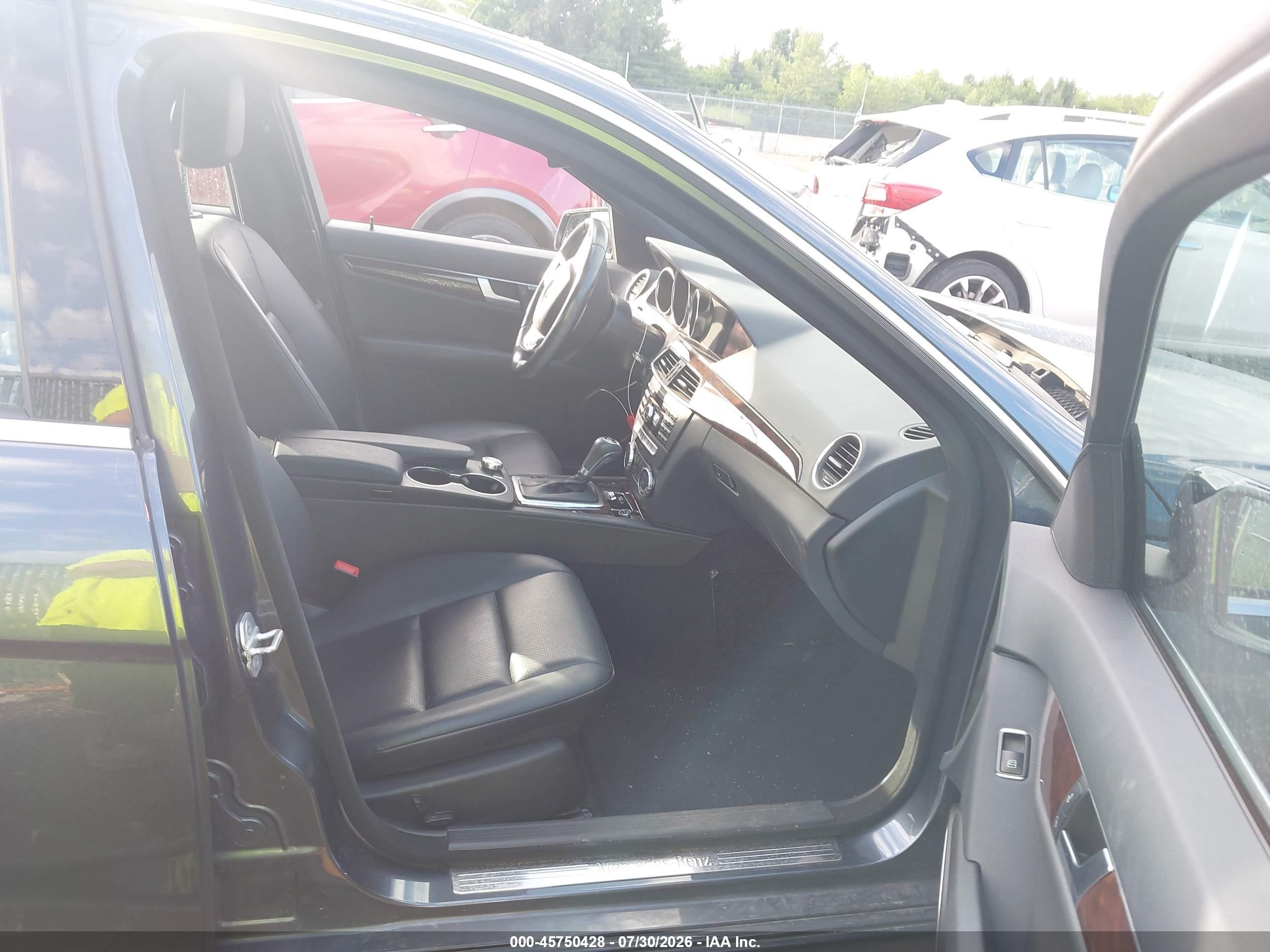 2014 Mercedes-benz C 250 Sport Blue vin: WDDGF4HB2EA959109