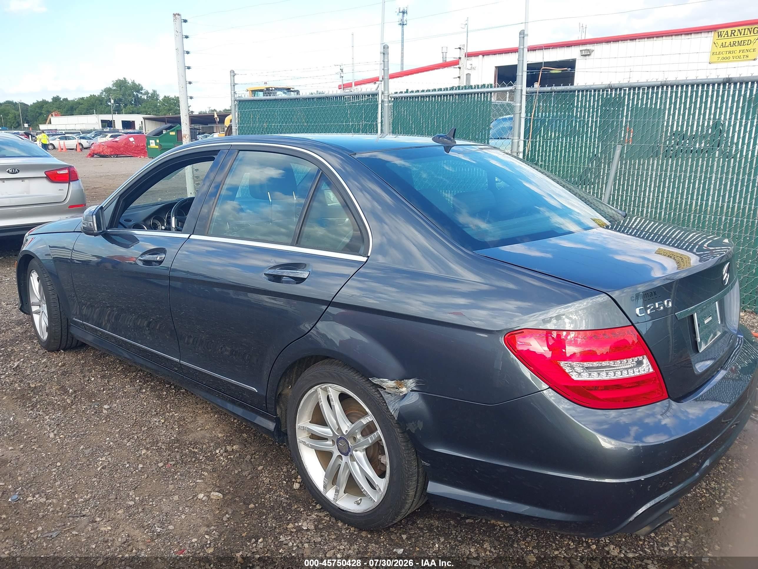 2014 Mercedes-benz C 250 Sport Blue vin: WDDGF4HB2EA959109