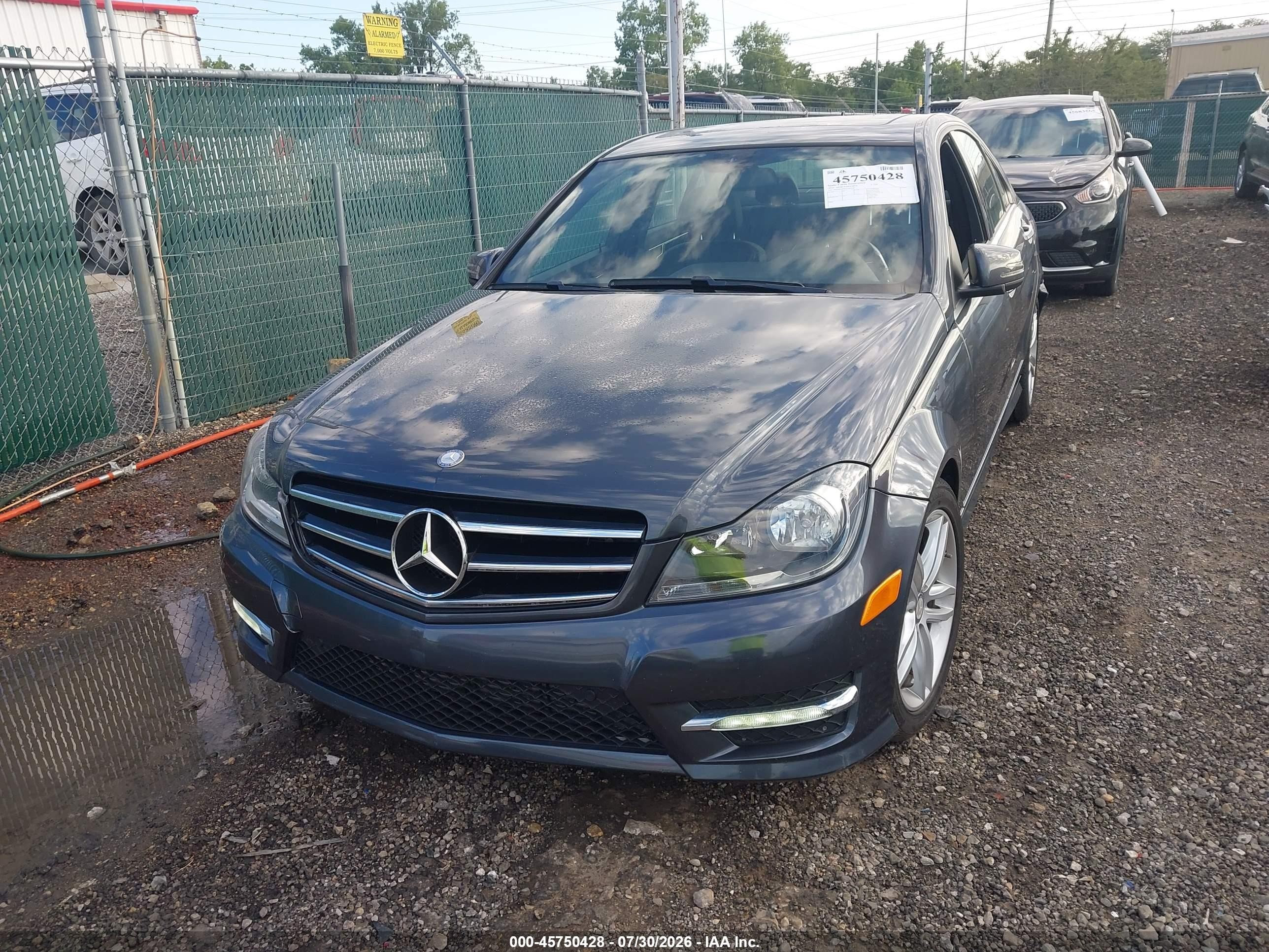 2014 Mercedes-benz C 250 Sport Blue vin: WDDGF4HB2EA959109