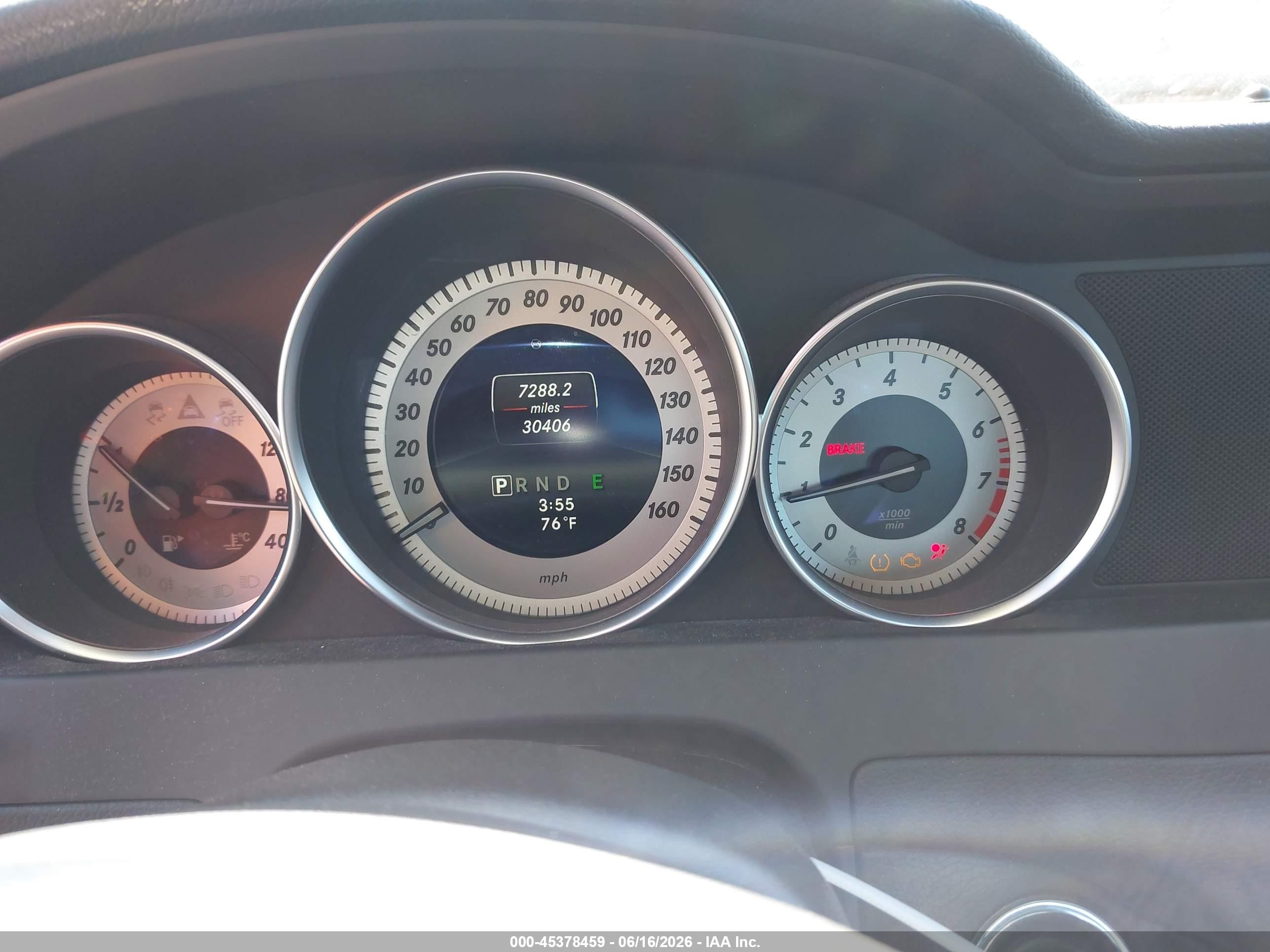 2014 Mercedes-benz C 250 Sport Серебряный vin: WDDGF4HB2EA960938