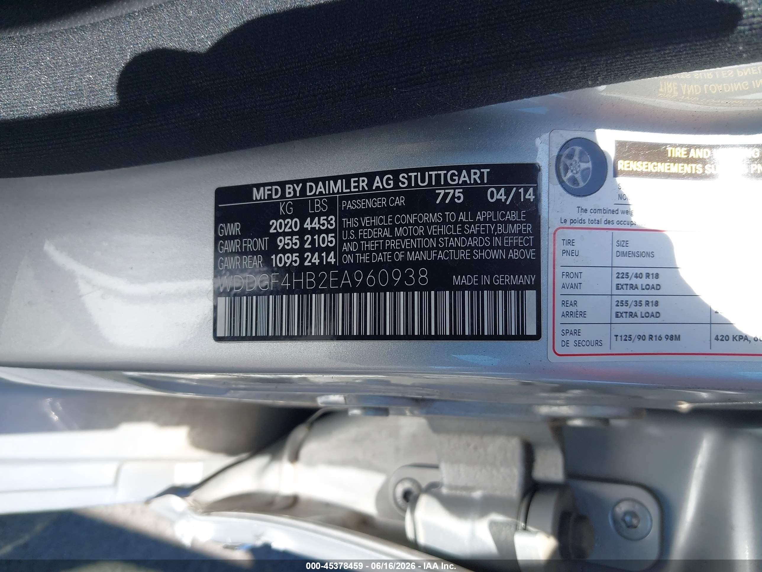 2014 Mercedes-benz C 250 Sport Серебряный vin: WDDGF4HB2EA960938