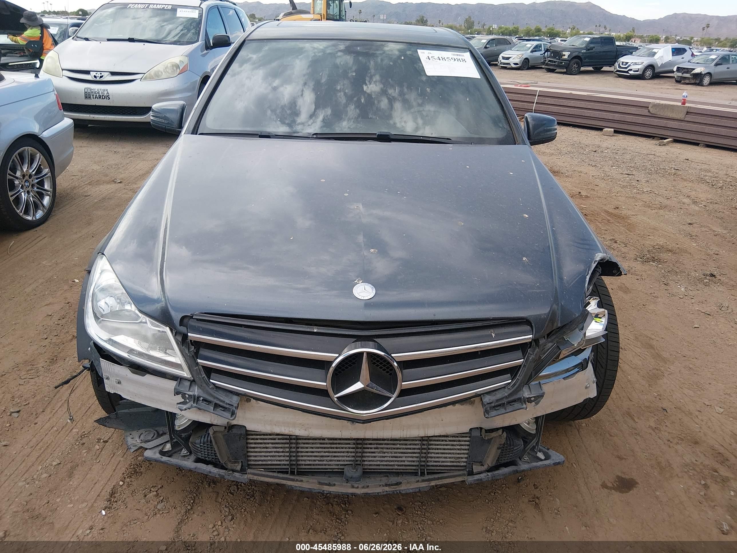2014 Mercedes-benz C 250 Sport Blue vin: WDDGF4HB2EA964519
