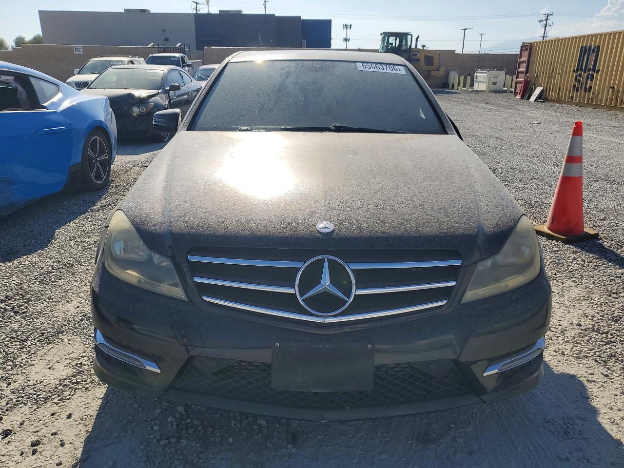 2014 Mercedes-benz C 250 Black vin: WDDGF4HB2EG209593