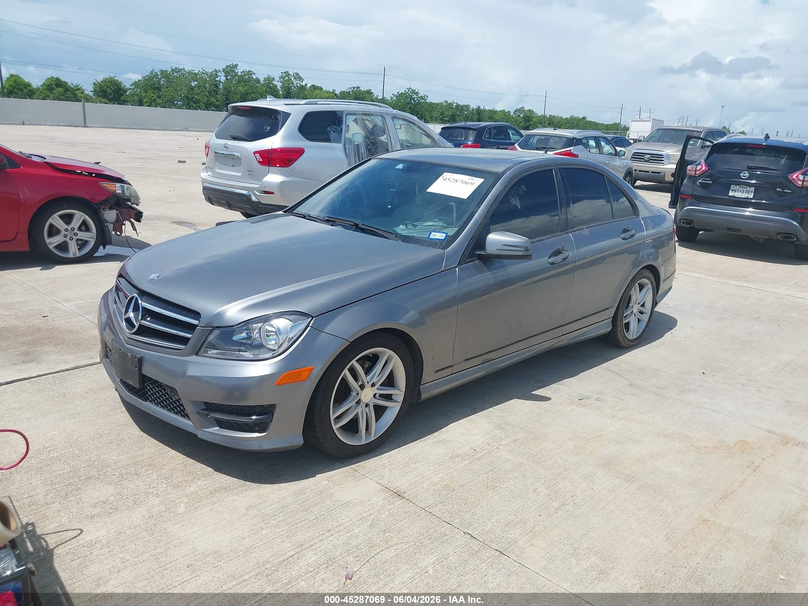 2014 Mercedes-benz C 250   Gray vin: WDDGF4HB2EG210338