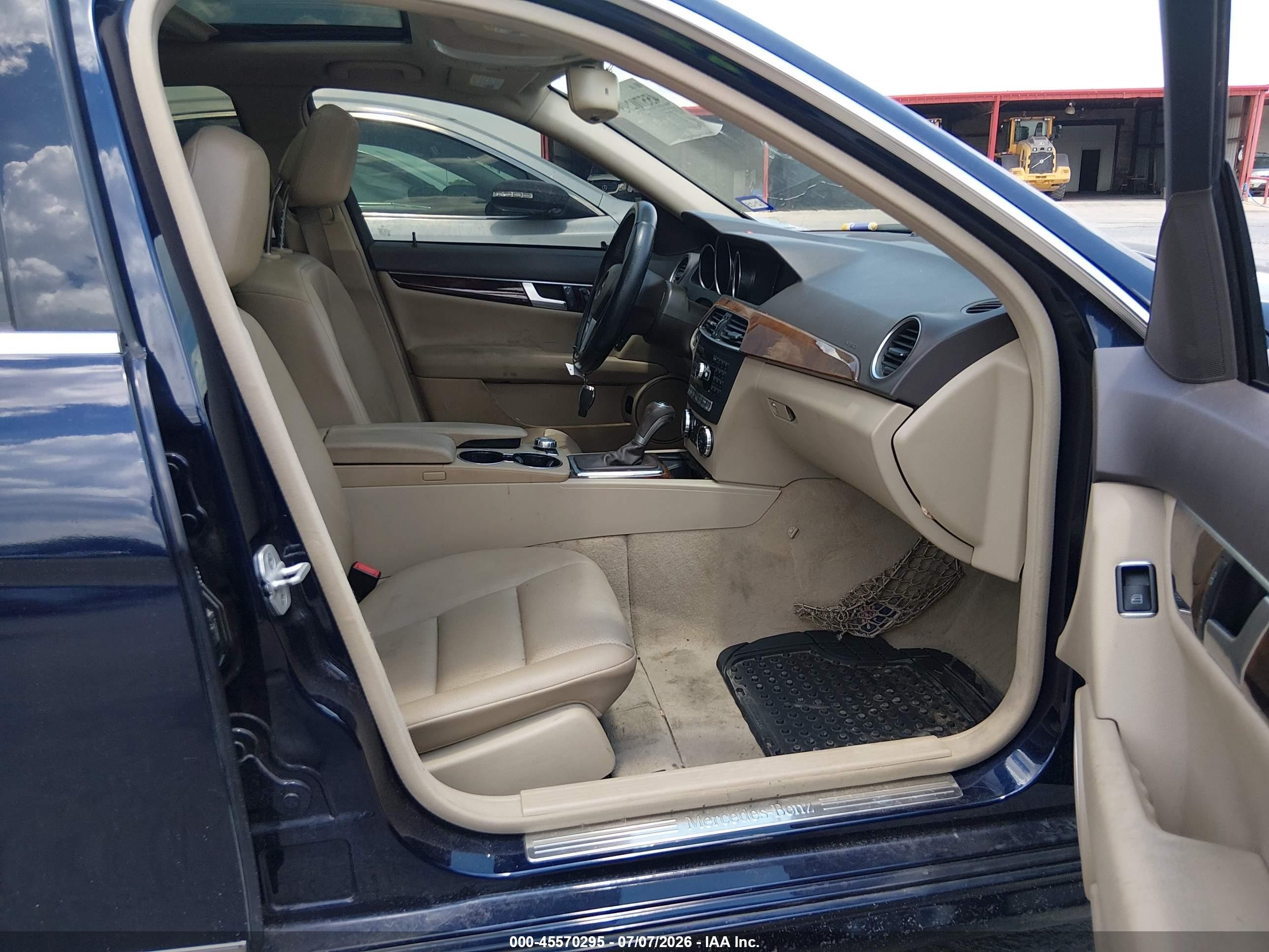 2014 Mercedes-benz C-class C 250 Sport Blue vin: WDDGF4HB2EG229861