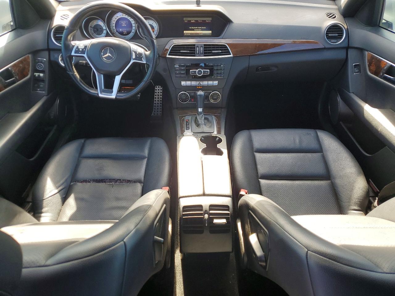 2014 Mercedes-benz C 250 Серебряный vin: WDDGF4HB2ER304630
